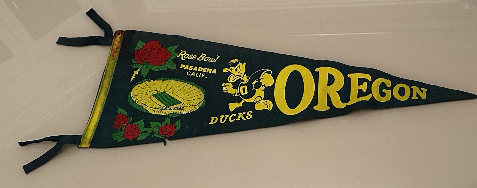 Oregon Ducks Football 1958 Rose Bowl Pennant - Very Rare Vintage