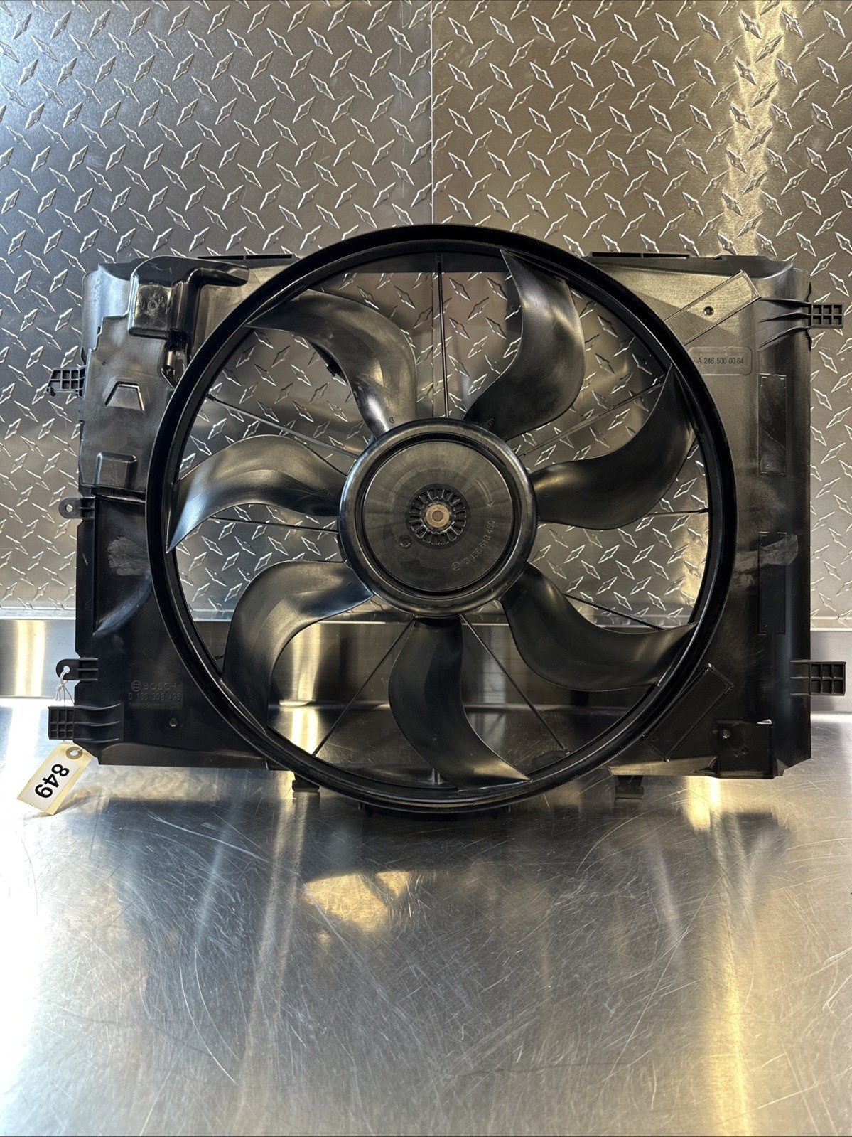 14-19 MERCEDES BENZ CLA250 C117  RADIATOR COOLING FAN SHROUD WITH MODULE OEM