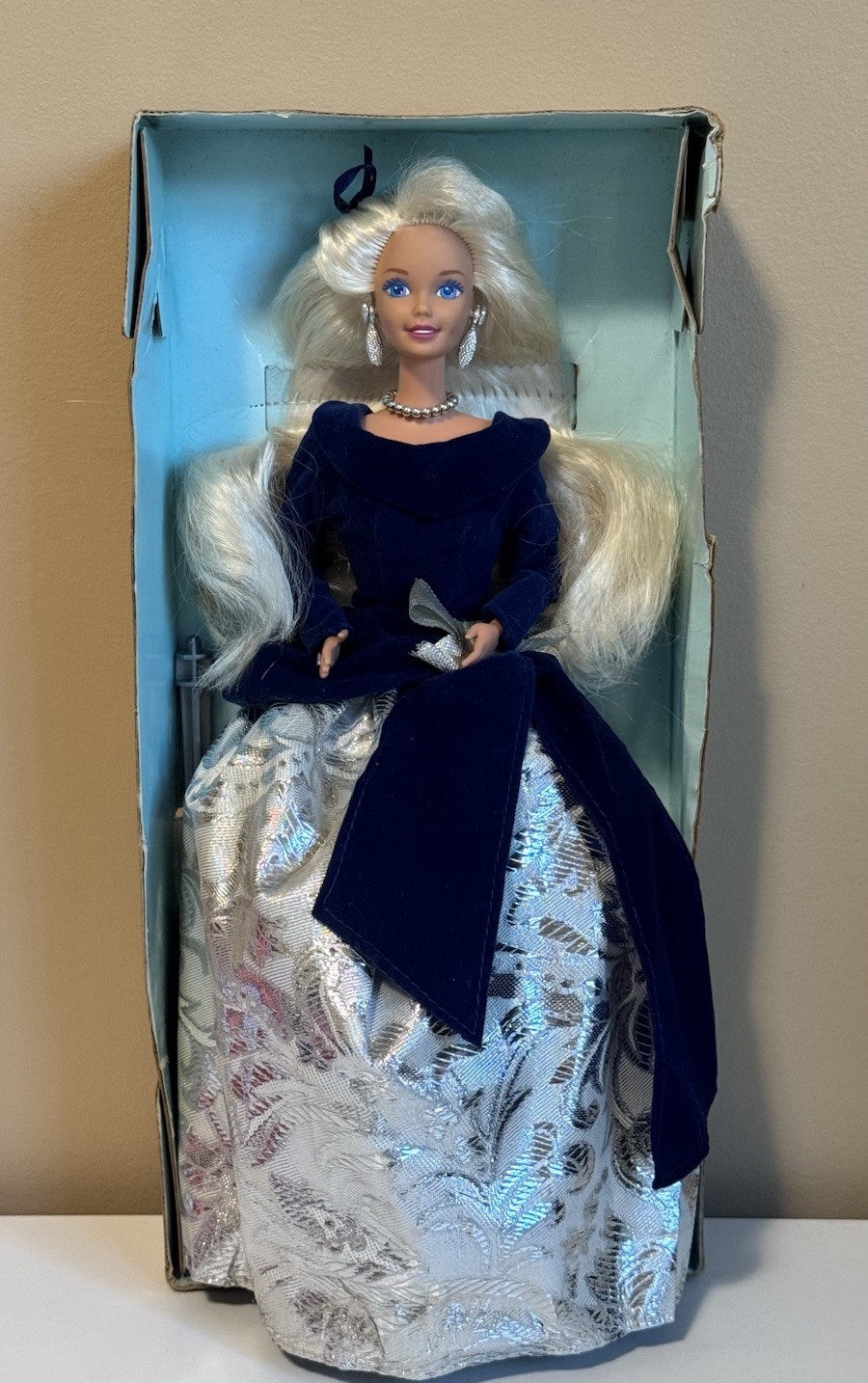 Barbie Doll Winter Velvet Special Edition Collectible Fashion Avon Mattel 1995 Barbie Doll Winter Velvet Special Edition Collectible Fashion Avon Mattel 1995