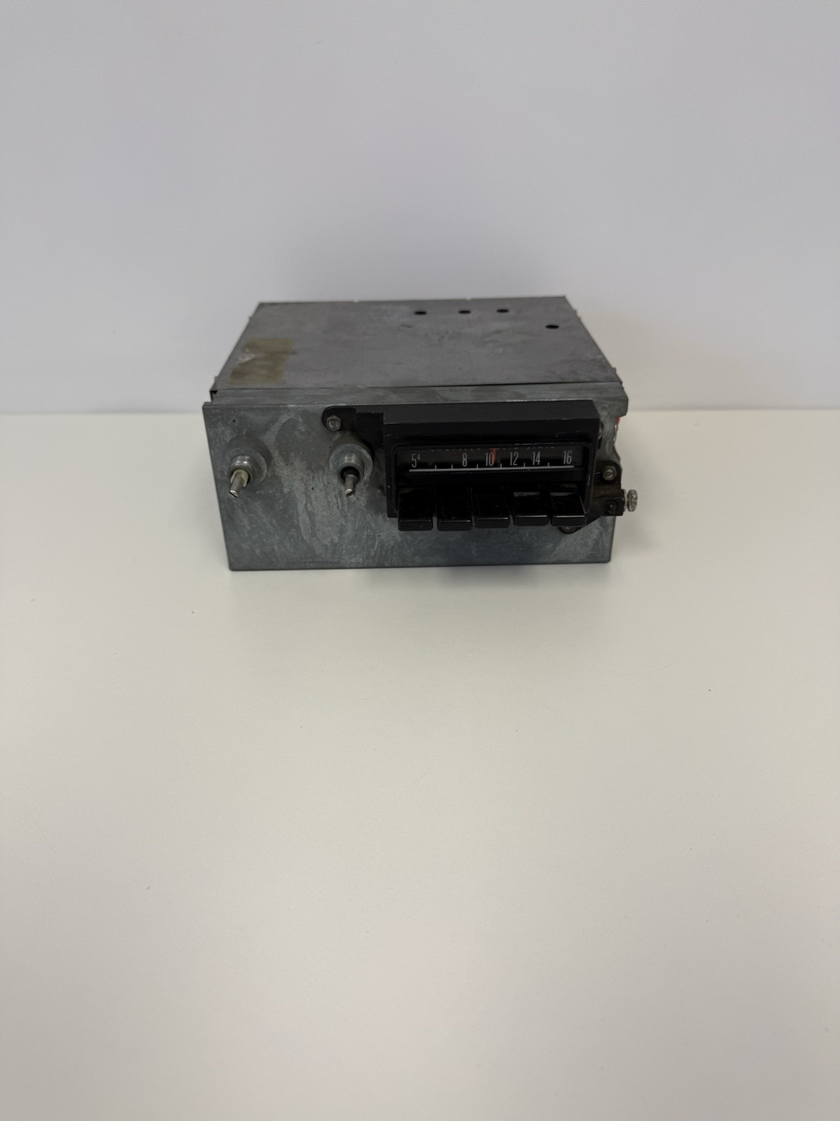 Vintage Dodge Chrysler MOTOROLA AM Push Button Radio 3501163 Mark II