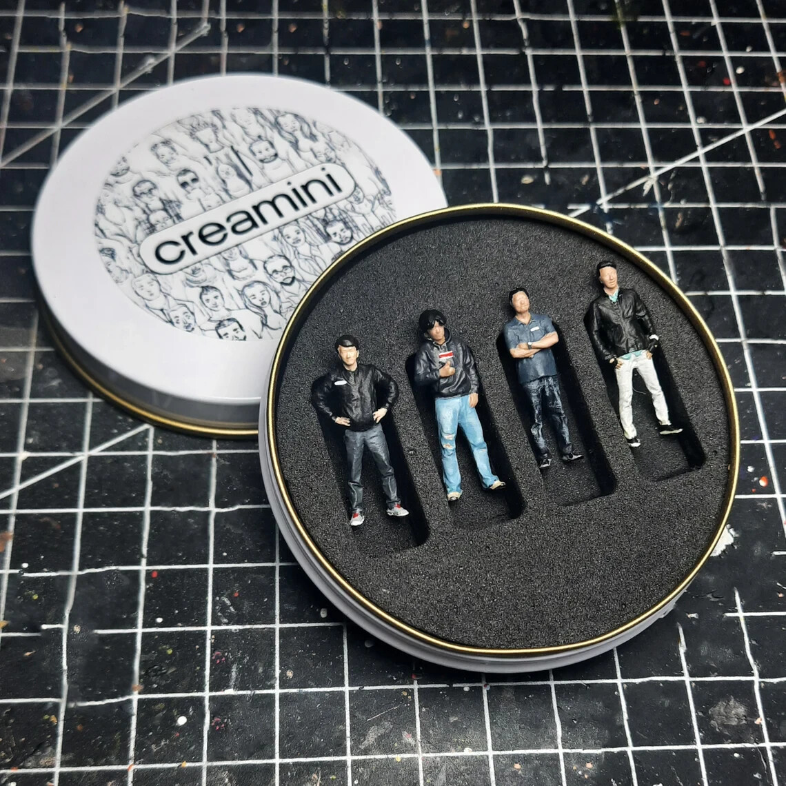 Collector's Item / Limited /JDM KINGS 1:64 Scale Hand Painted Figure Set