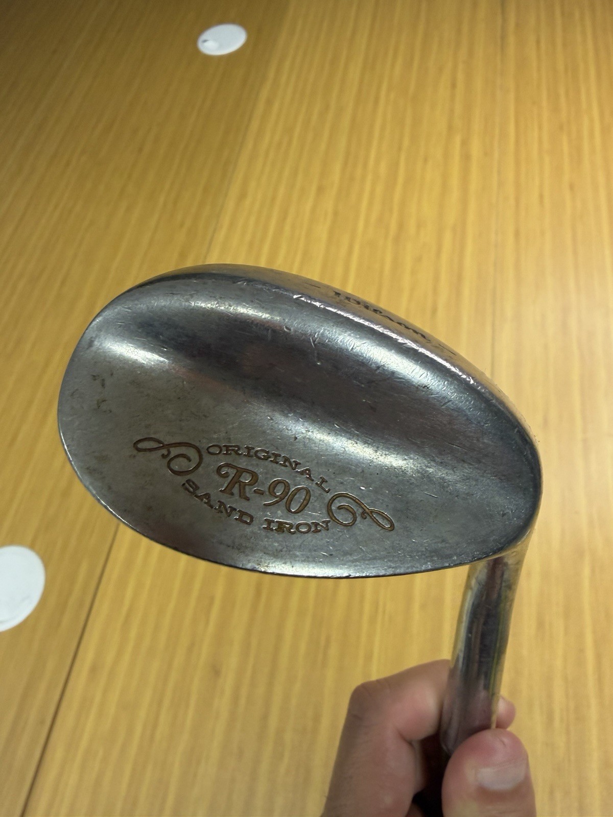 VINTAGE WILSON R90 ORIGINAL SAND WEDGE GOLF IRON BROWN SHEATH SHAFT RIGHT #2 VINTAGE WILSON R90 ORIGINAL SAND WEDGE GOLF IRON BROWN SHEATH SHAFT RIGHT #2
