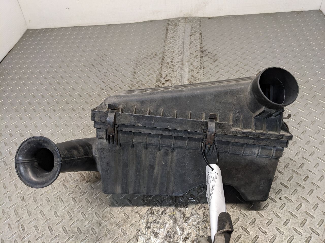 Air Cleaner 4.0L Fits 01-04 WRANGLER 1196202