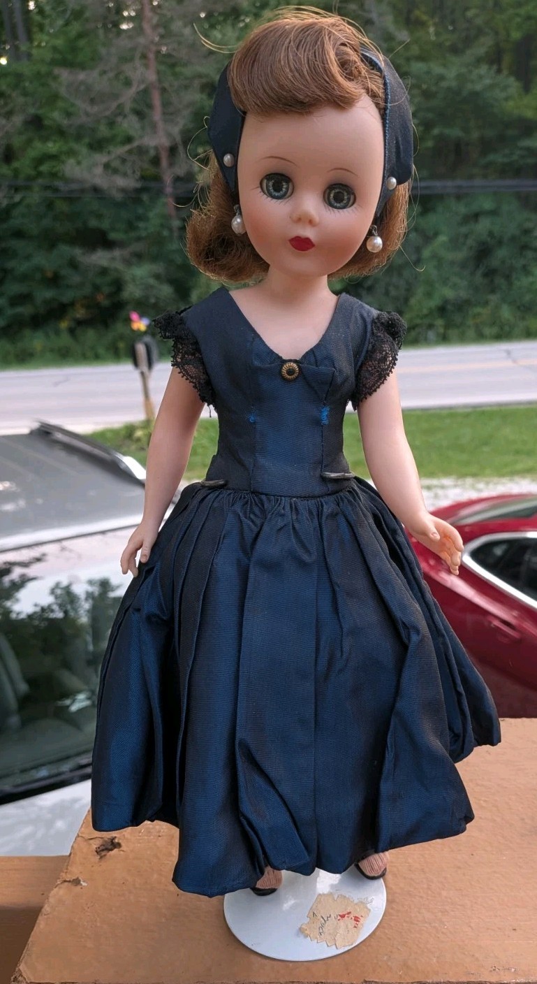 Vintage American Character Sweet Sue Sophisticate (Toni) Doll 14” Vintage American Character Sweet Sue Sophisticate (Toni) Doll 14”