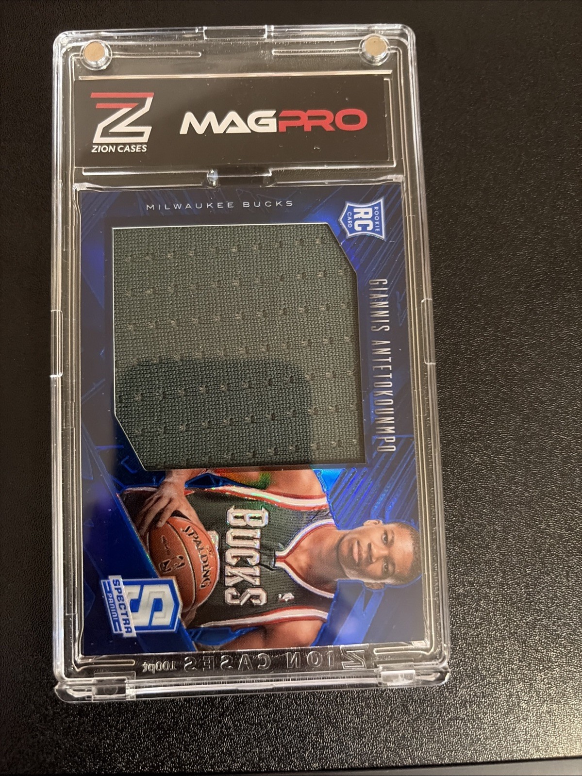 2013-14 Panini Spectra - Rookie Jumbo Jerseys Giannis Antetokounmpo #20 /75