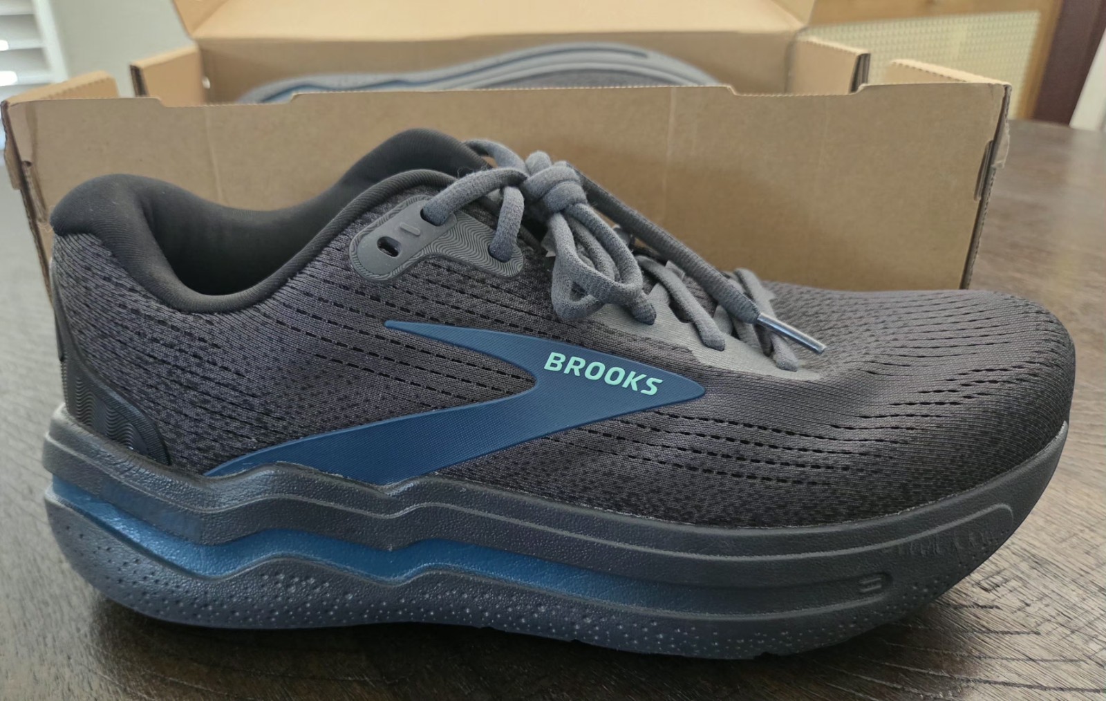 New Brooks Ghost Max 2 Sneakers Men Women Shoes For Athletic Running Gym Trainer
