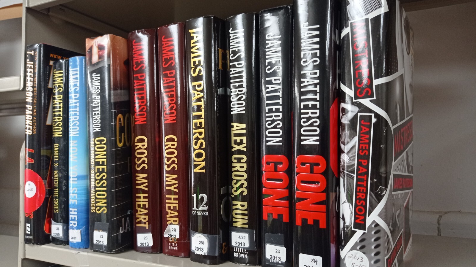 Lot of 9 Hardcover Bestselling Thrillers INSTANT LIBRARY As New 