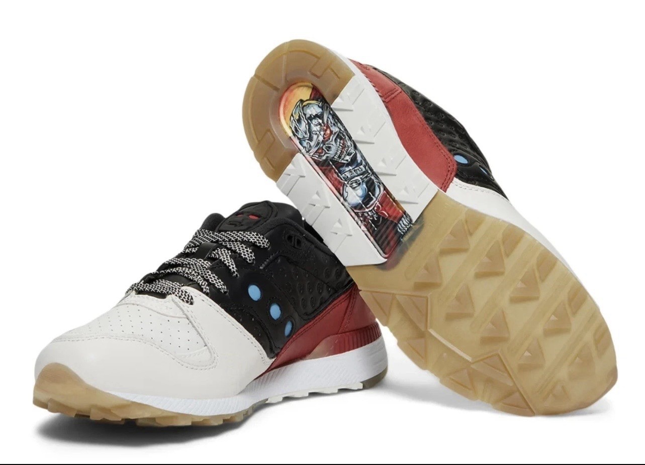 Size 7 - Czarface x Saucony Azura Czarcony