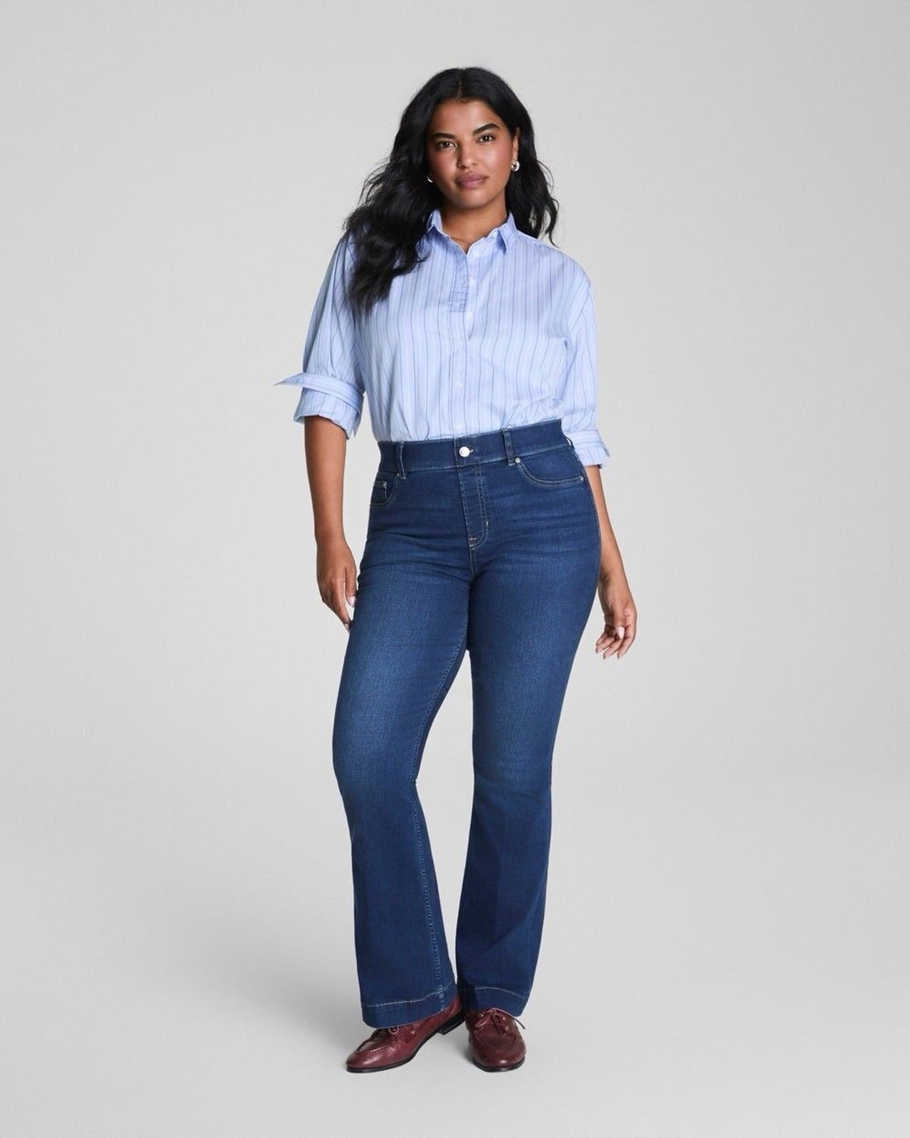 SPANX Original EveryWear Flare Jeans Women\'s Size 1X Pull On Blue Denim Slimming