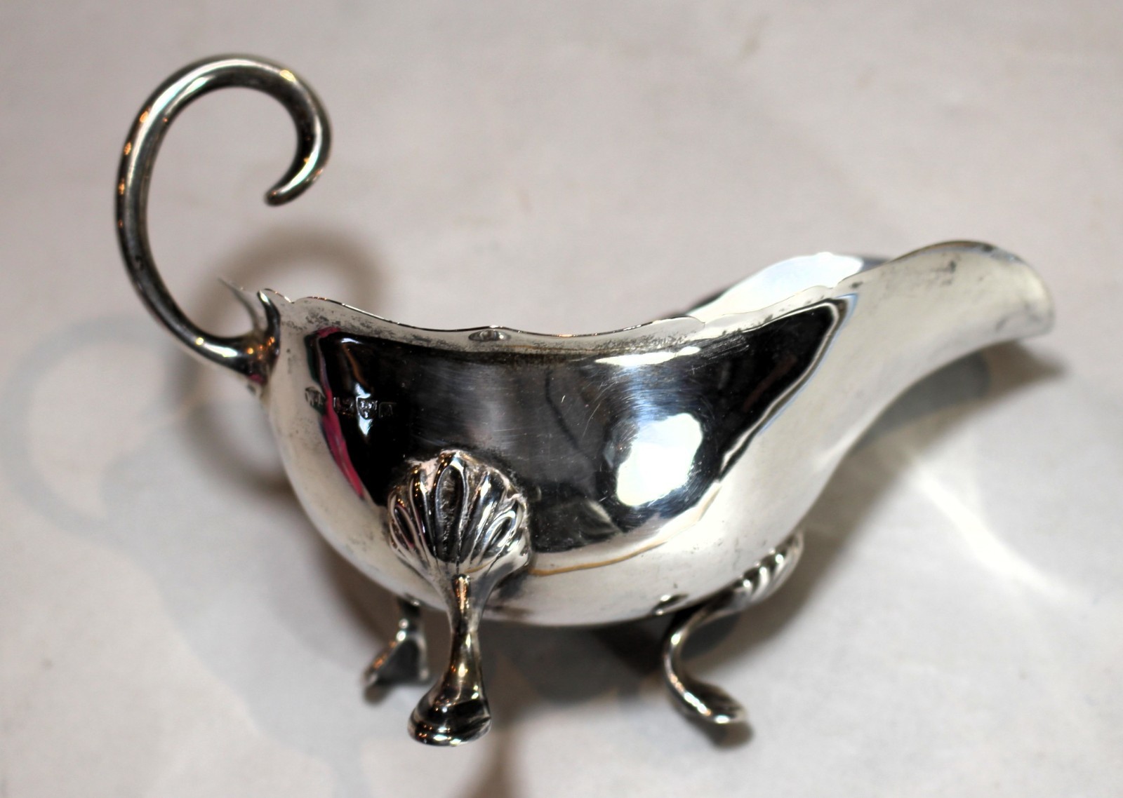 Fine Georgian Style English Sterling Sauce Boat (Chester, 1901, William. Aitken)