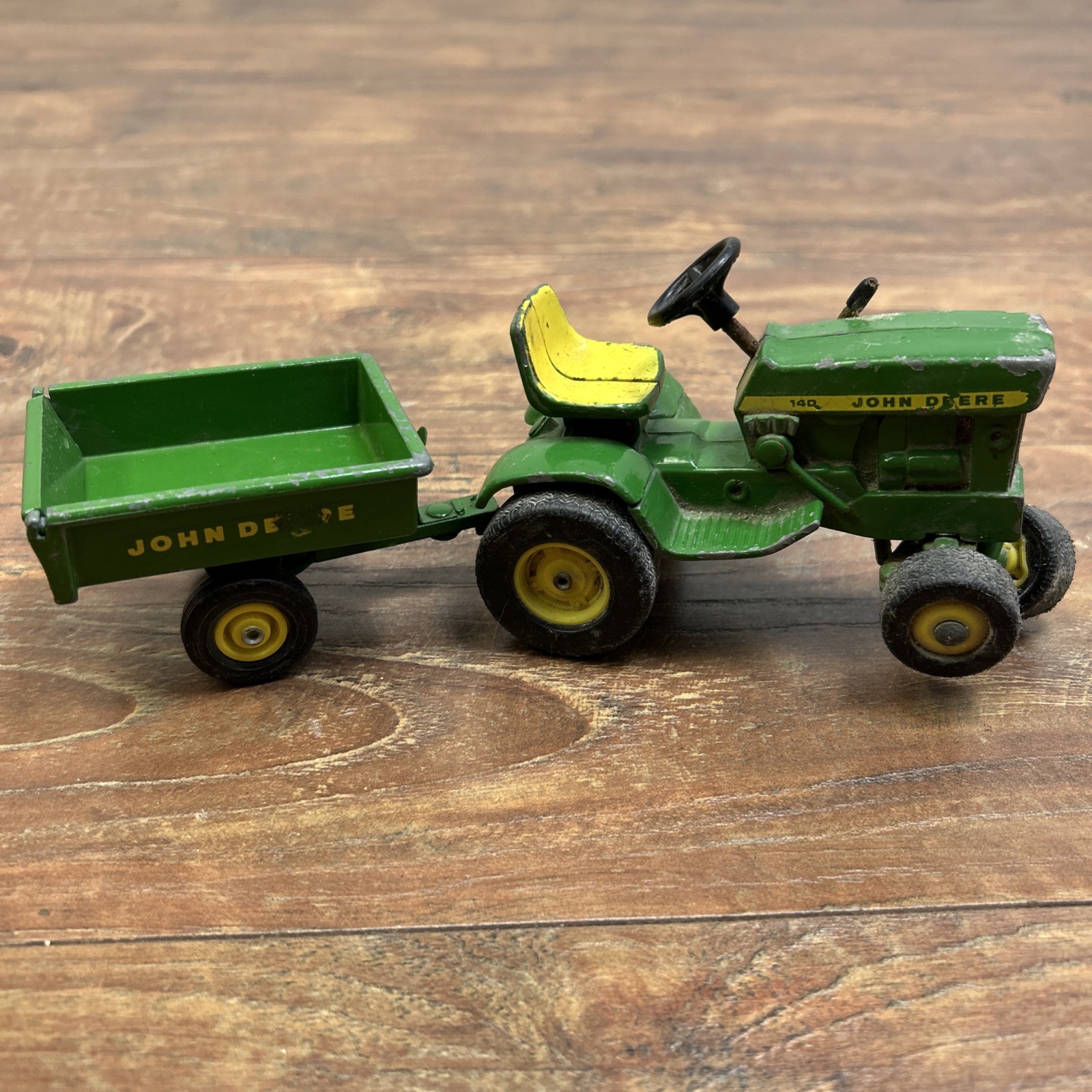 Vintage 1960\'s 70\'s Ertl John Deere 140 Lawn Garden Tractor W/ Dump Cart 1:16 Vintage 1960\'s 70\'s Ertl John Deere 140 Lawn Garden Tractor W/ Dump Cart 1:16