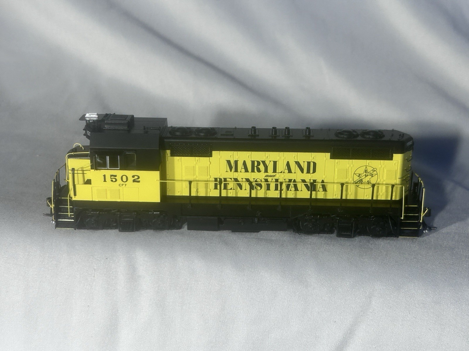 Sharp Rapido Ma & Pa RR EMD CF-7 Cleborne Shops Locomotive # 1502 DCC Ready HO Sharp Rapido Ma & Pa RR EMD CF-7 Cleborne Shops Locomotive # 1502 DCC Ready HO