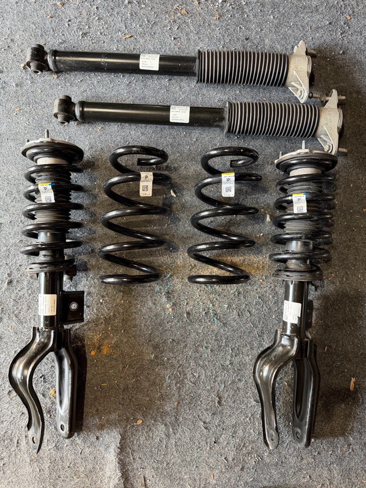 2020-2025 Tesla Model Y Performance Struts and Springs,Top Hats OEM ing 2020-2025 Tesla Model Y Performance Struts and Springs,Top Hats OEM ing