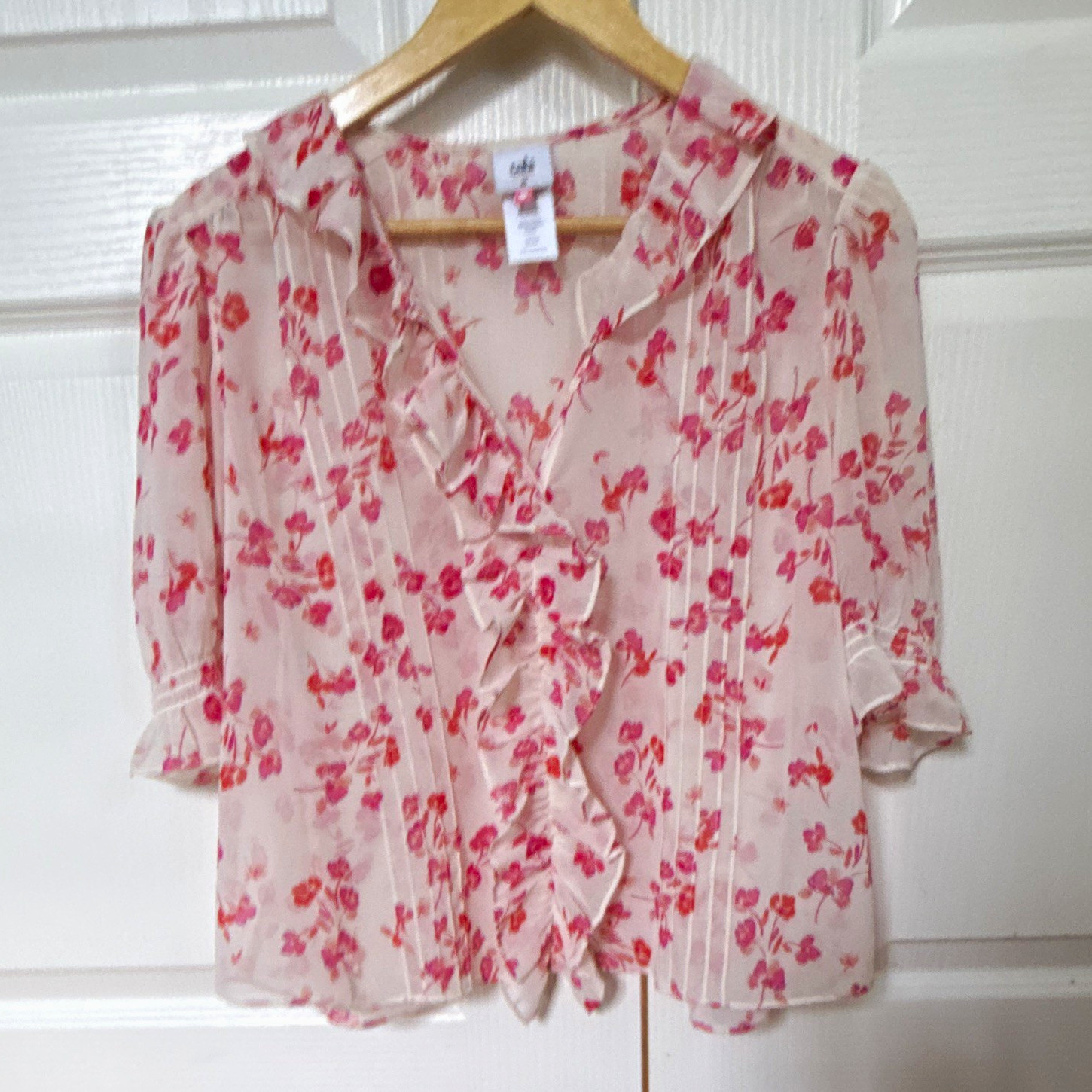 Cabi Cherish Top Pink Floral Ruffle - M Medium Cabi Cherish Top Pink Floral Ruffle - M Medium