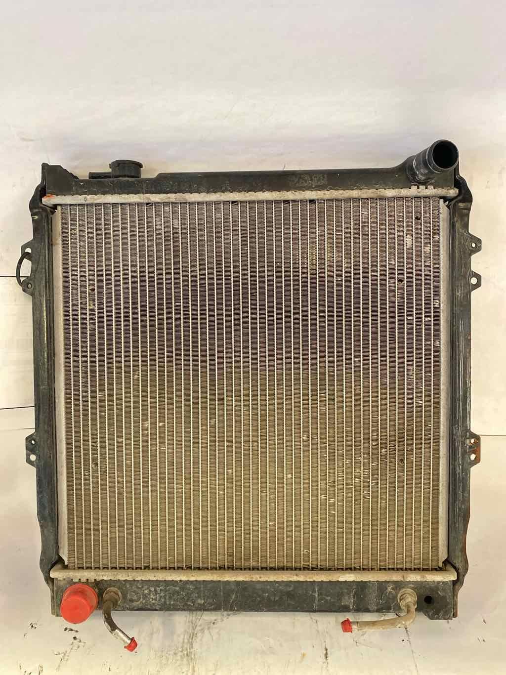 Radiator TOYOTA PICKUP 92 93 94 95