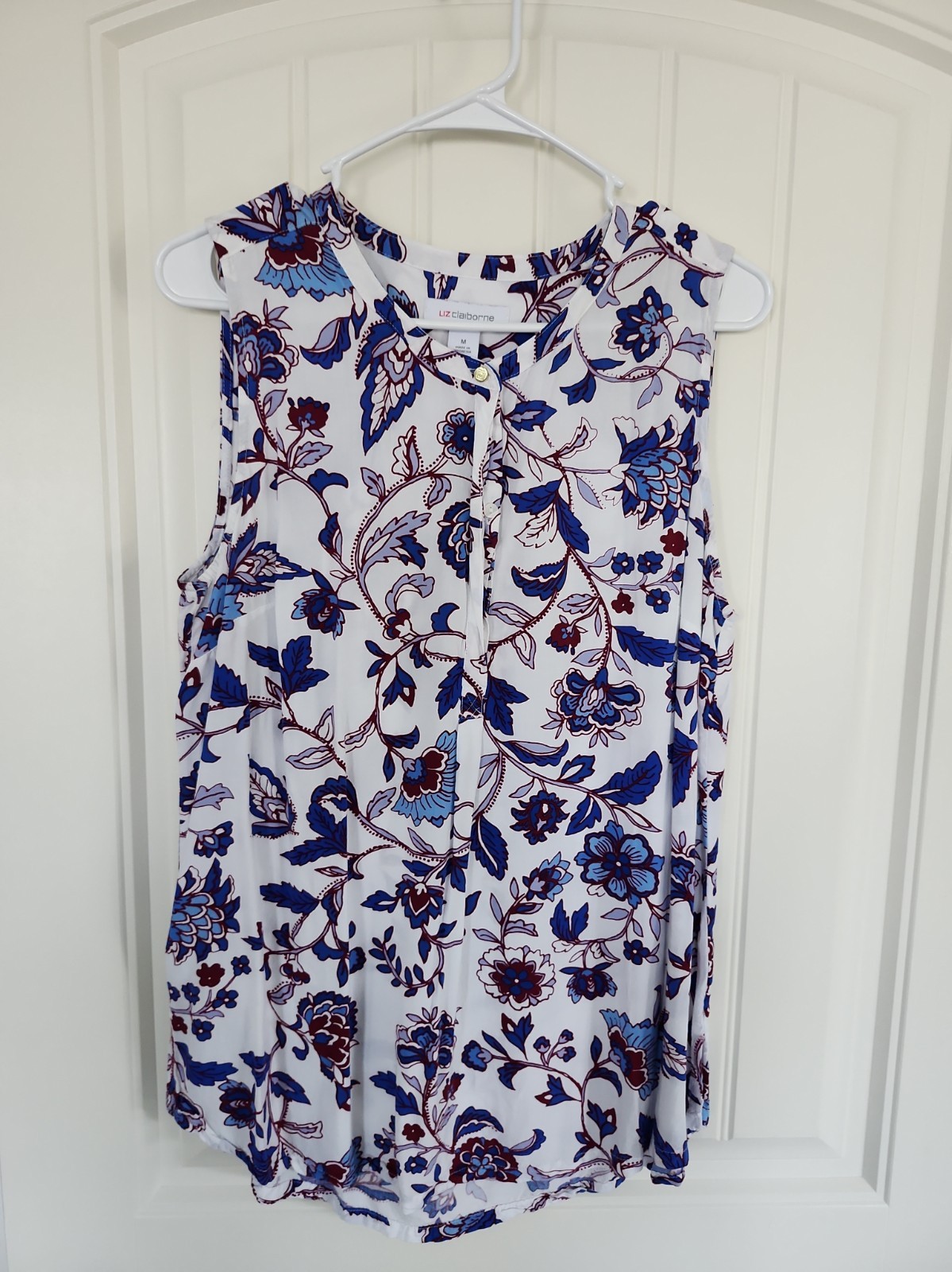 Liz Claiborne Sleeveless Blouse White Blue Floral Print Button Henley Tank Top M