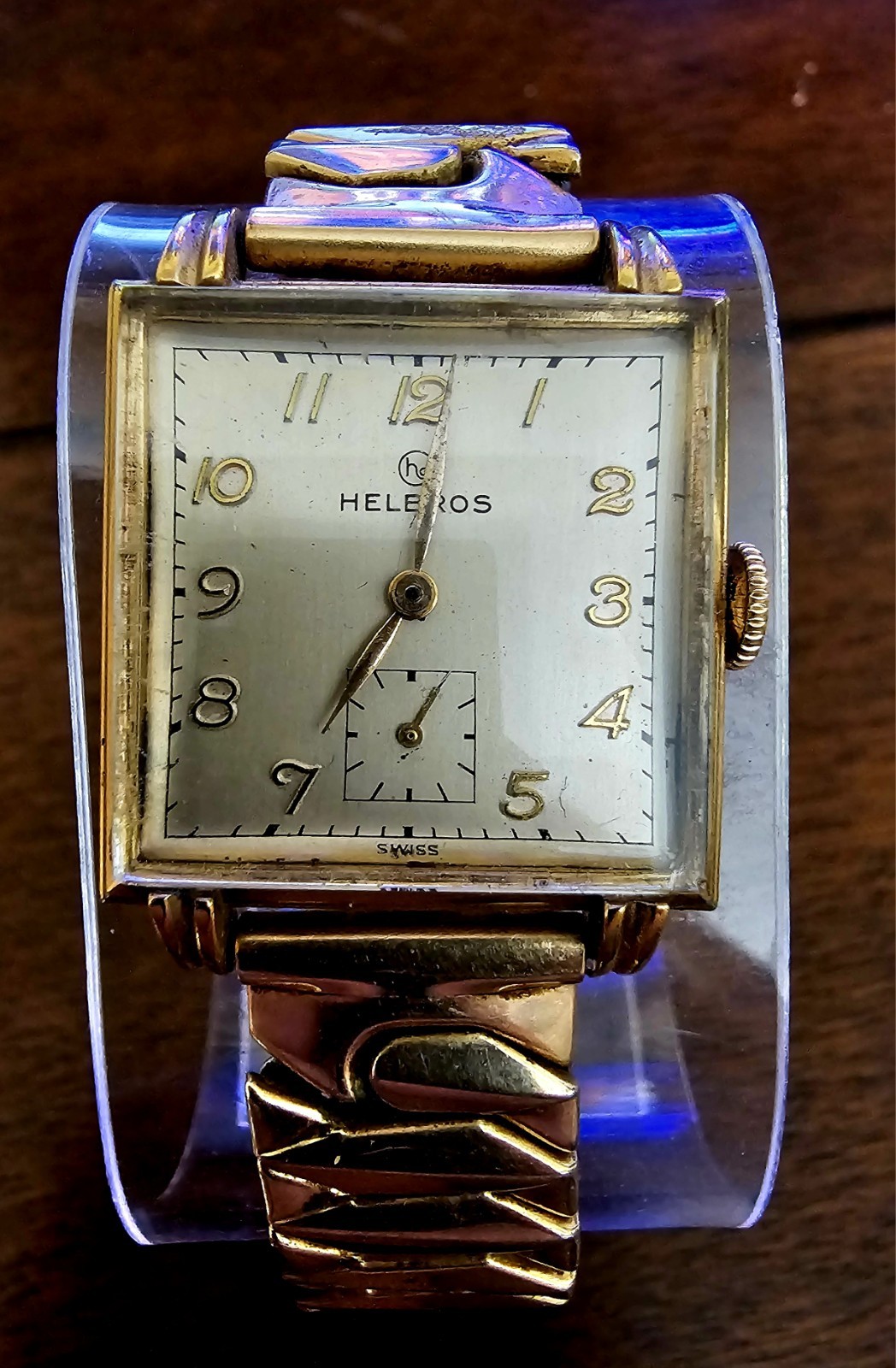 Vintage Helbros Watch 17 Jewels Swiss Made 10K GF Band Runs 