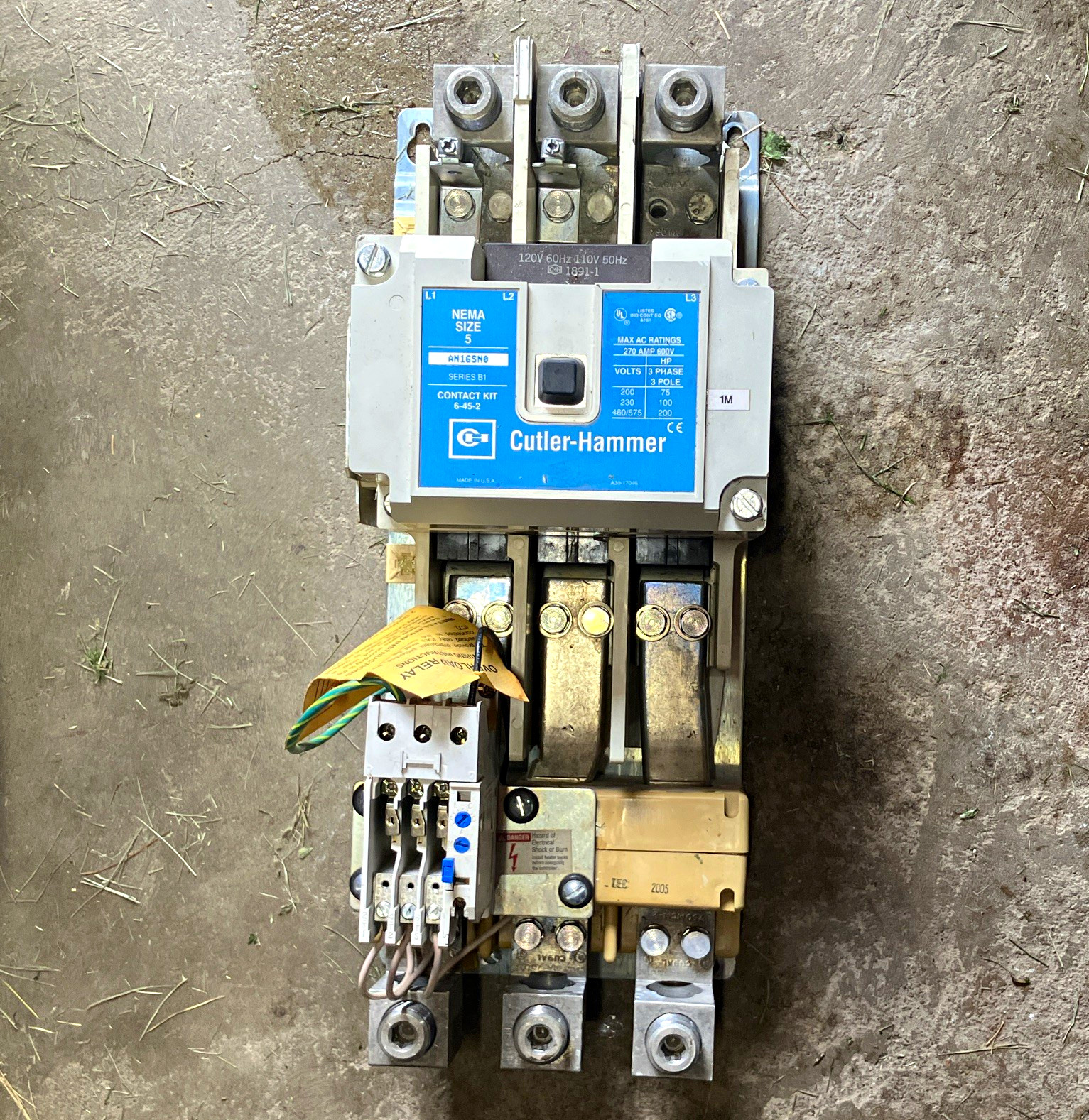 Cutler-Hammer AN16SN0 NEMA Size 5 3-Pole Contactor 120V Coil 200A Non-Reversing Cutler-Hammer AN16SN0 NEMA Size 5 3-Pole Contactor 120V Coil 200A Non-Reversing