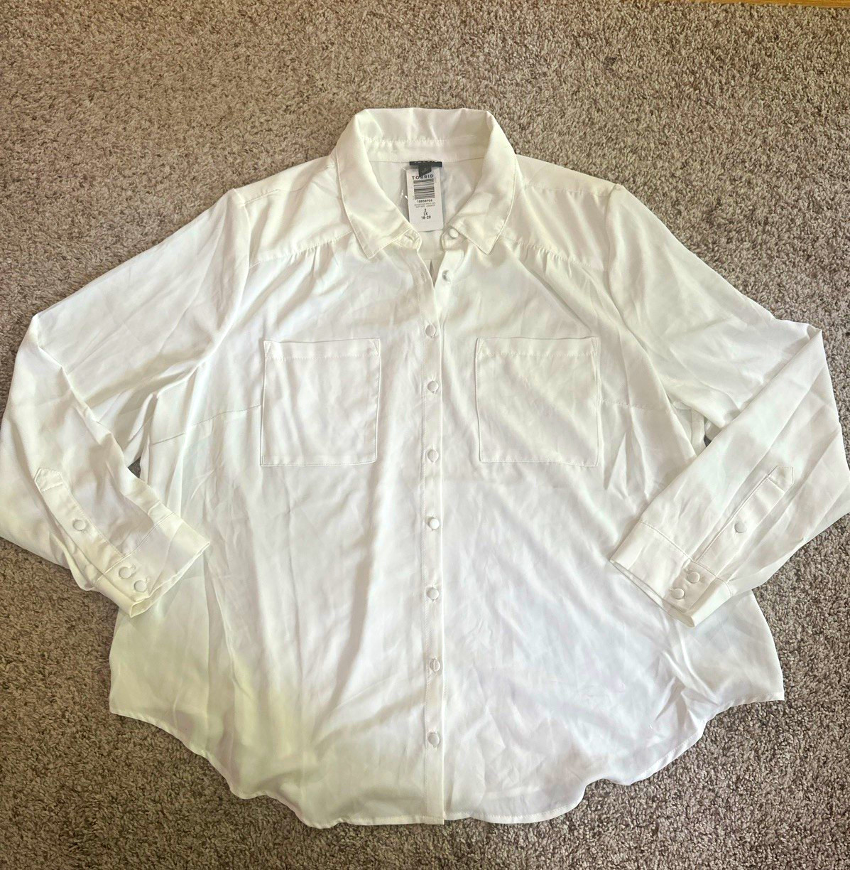 Torrid Womens White Solid Collared Long Sleeve Button-Up Shirt Plus 2X 18858906 Torrid Womens White Solid Collared Long Sleeve Button-Up Shirt Plus 2X 18858906