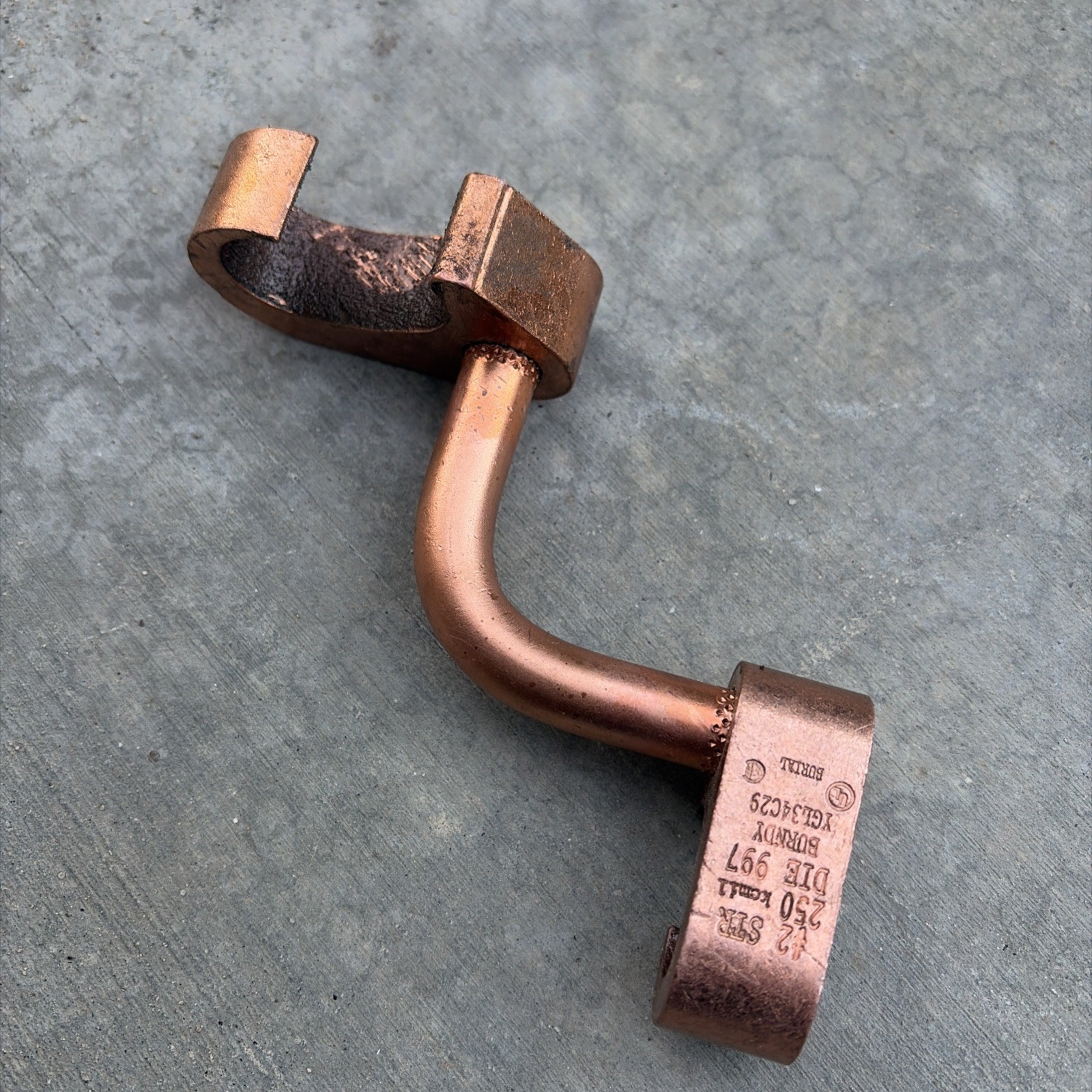 Burndy YGL34C29 250 to 500, 2-500 ground grid