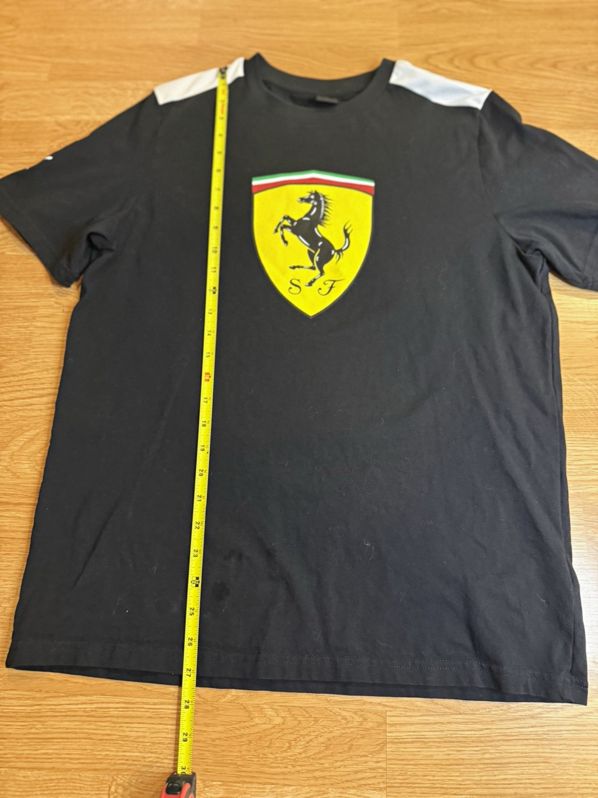 PUMA Scuderia Ferrari Men\'s L Black Graphic Logo Crew Neck Cotton T-Shirt PUMA Scuderia Ferrari Men\'s L Black Graphic Logo Crew Neck Cotton T-Shirt