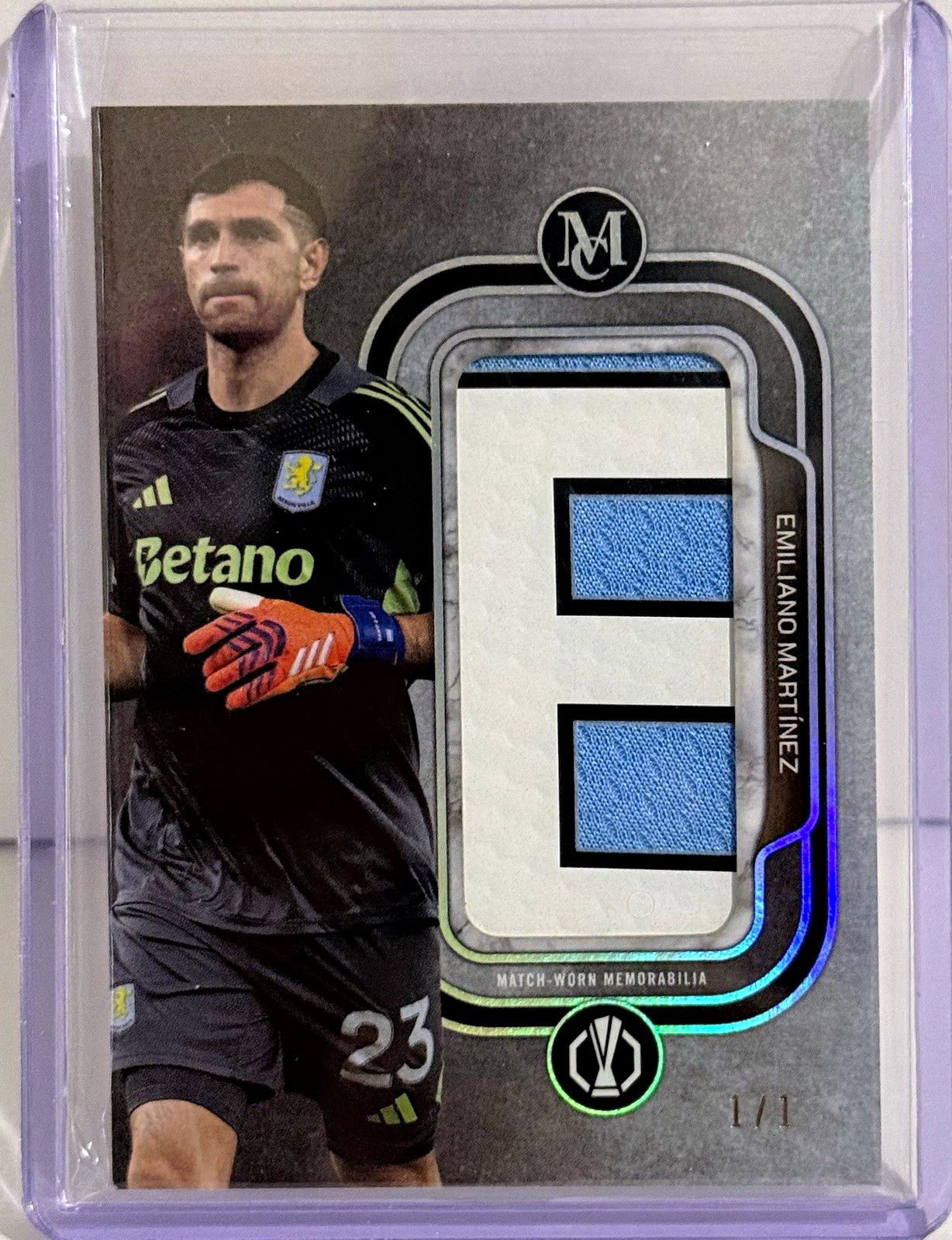 Topps Museum UCC 2025-26 Emiliano Martinez Nameplate Relic NR-EM7 1/1