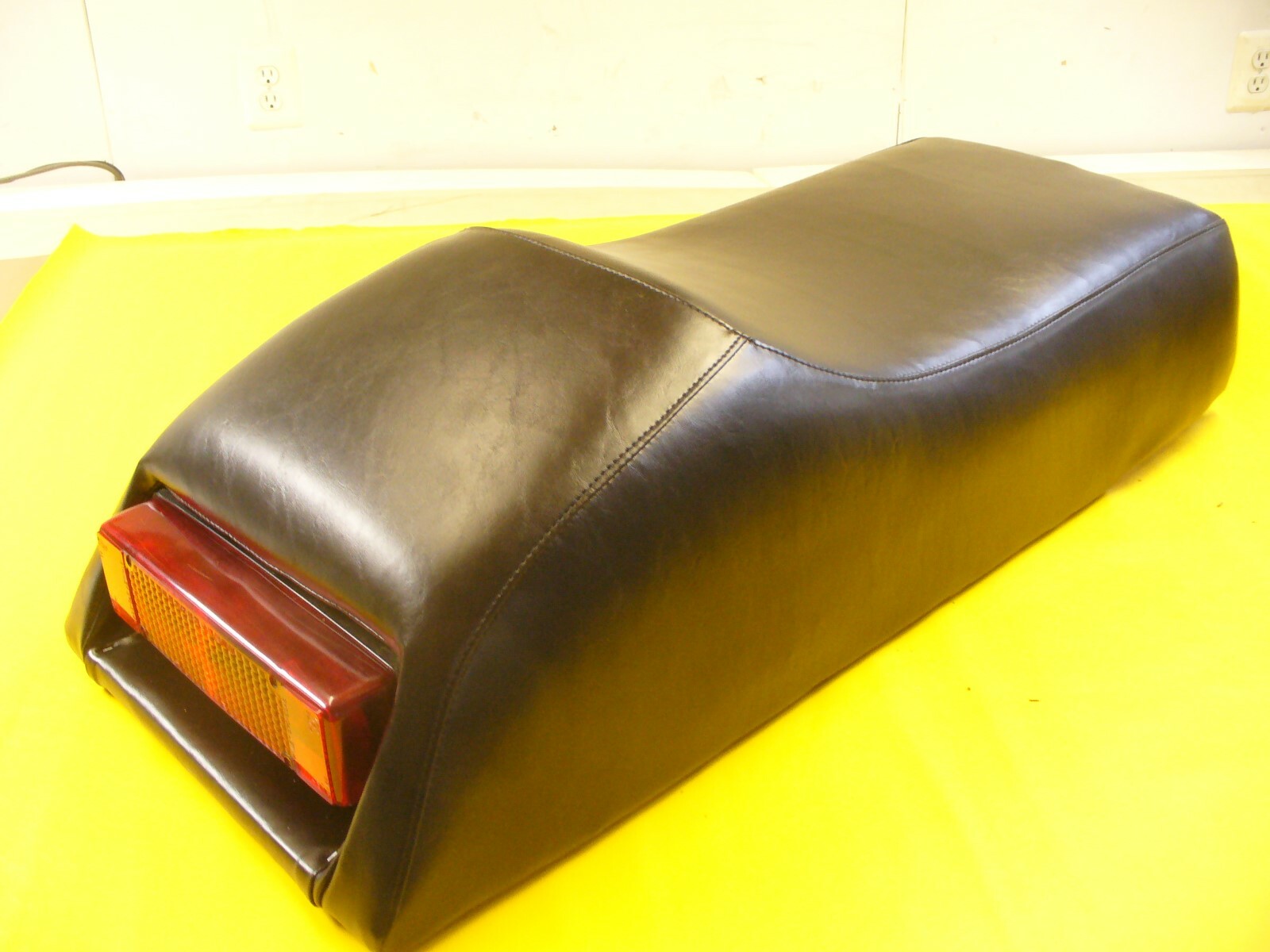 *1981  YAMAHA SRX 440 SNOWMOBILE SEAT COVER **NEW**