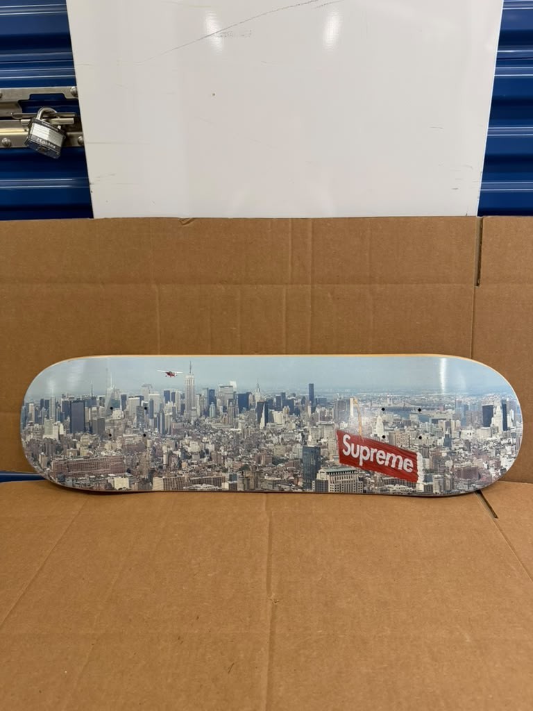 Supreme World Famous Aerial Skateboard Deck Fall/Winter 2020 New York Skyline Supreme World Famous Aerial Skateboard Deck Fall/Winter 2020 New York Skyline
