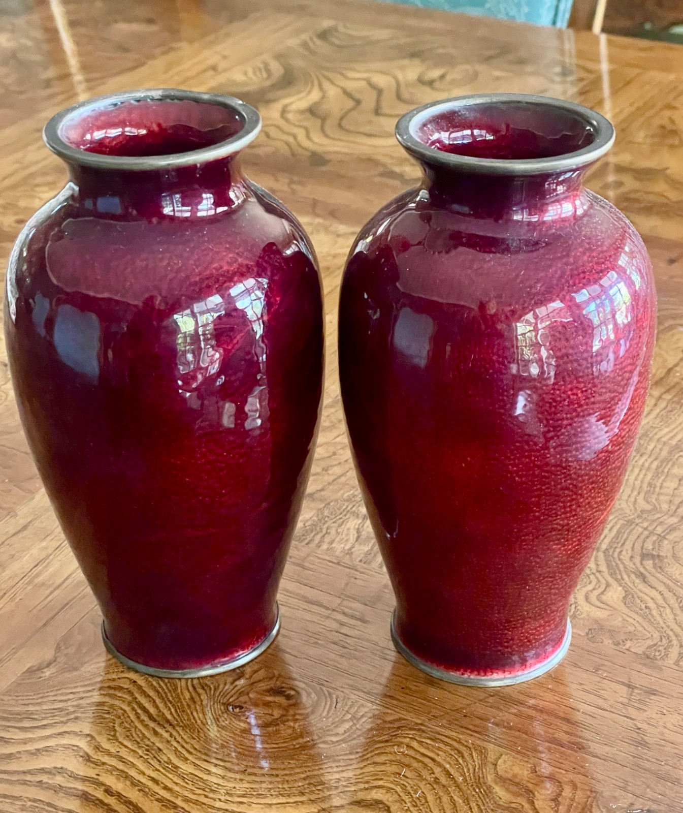 Antique Japanese Ginbari Cloissone Akasuke Pigeon Blood Vases Pair Antique Japanese Ginbari Cloissone Akasuke Pigeon Blood Vases Pair
