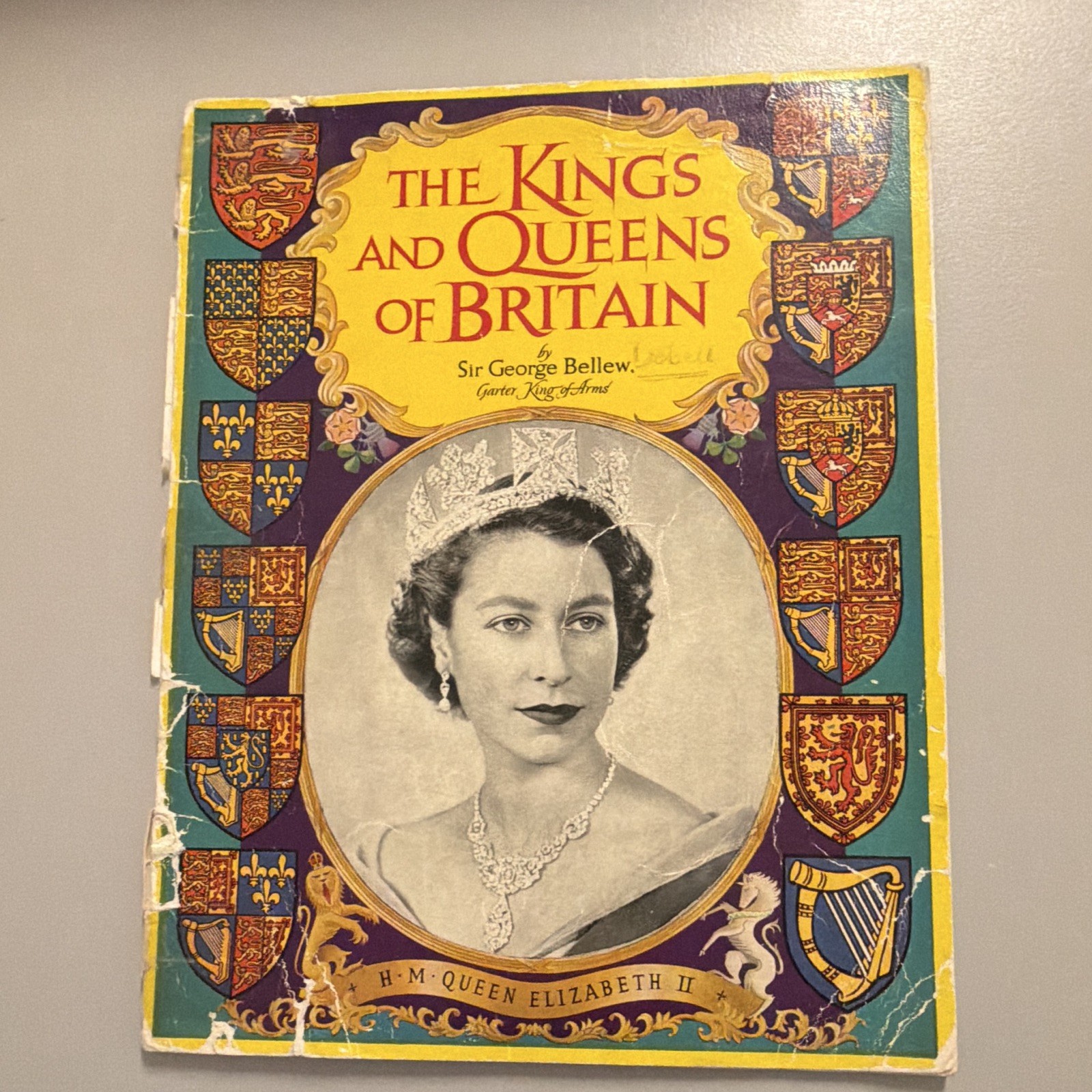 Sir George Bellew Illustrated Kings & Queens of Britain Pitkins Softcover