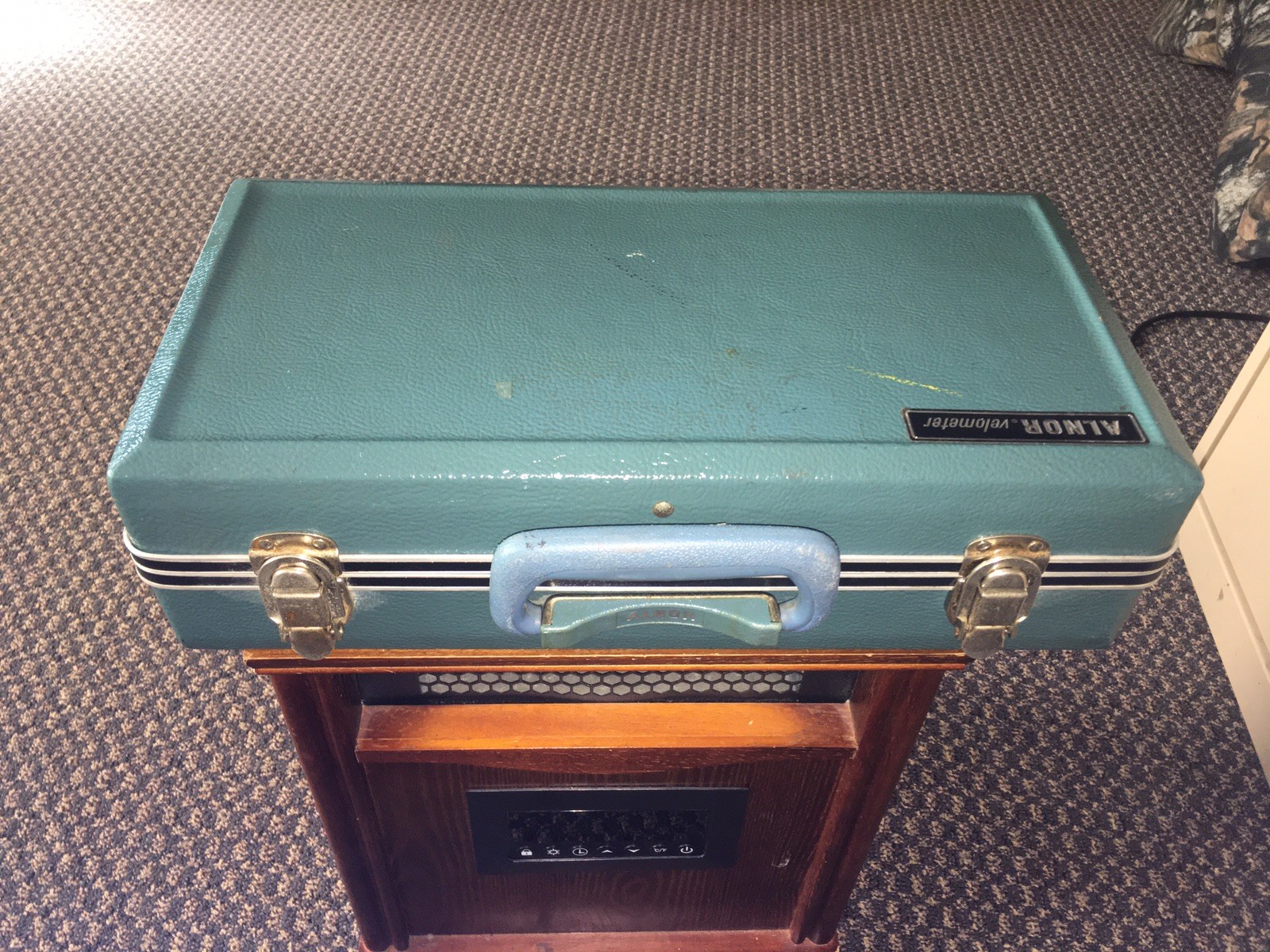 Alnor 6000 Velometer in original Alnor case tested and working Alnor 6000 Velometer in original Alnor case tested and working