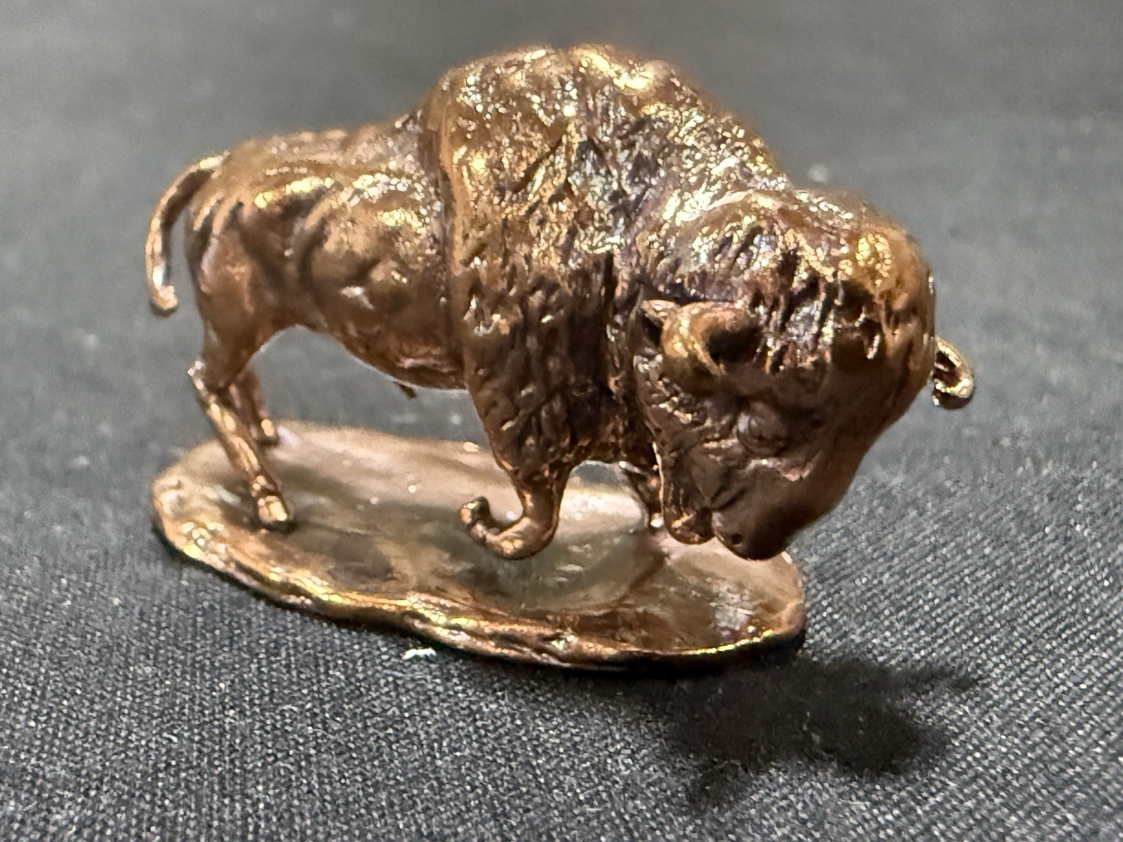 .999 Fine Pure Copper Bison - Bull Statue- Figurine .999 Fine Pure Copper Bison - Bull Statue- Figurine