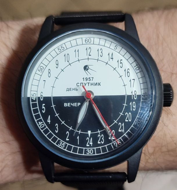 Raketa 24-Hour Automatic  Day & Night Vintage  Wristwatch Rare Mechanical