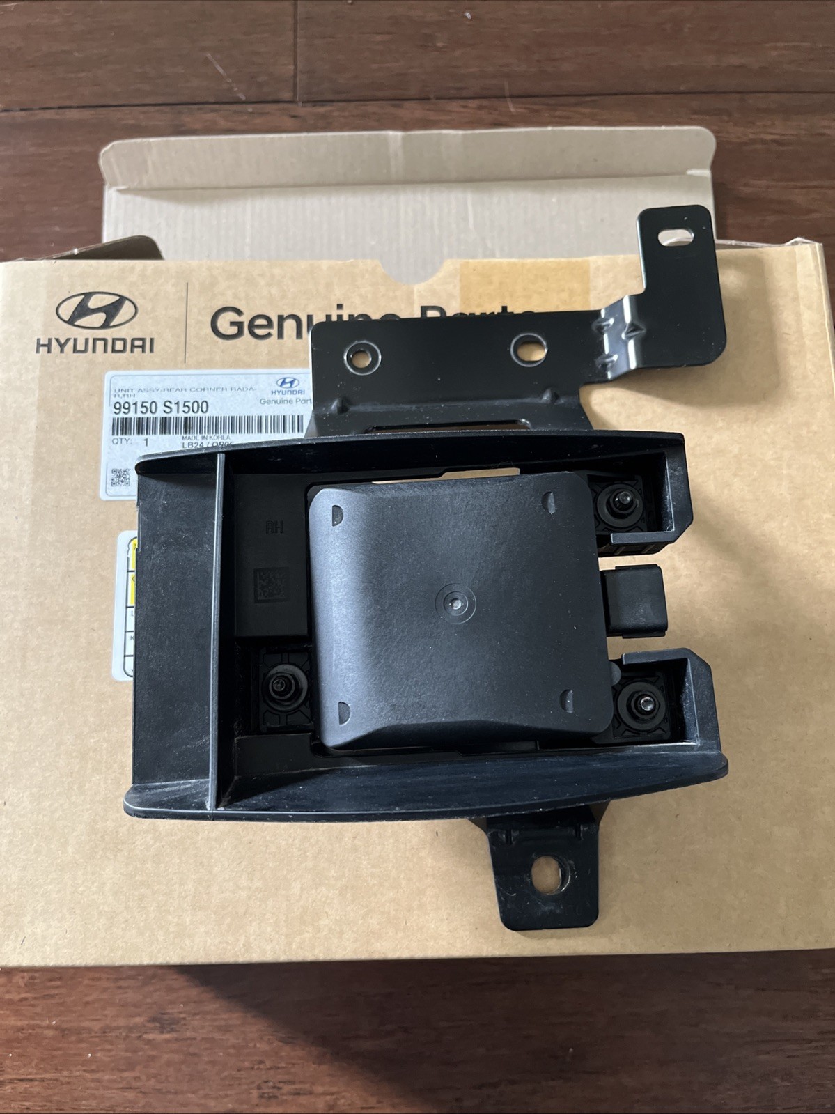 2021-2023 HYUNDAI SANTA FE Right Radar Blind Spot Alert W/Bracket USED 2021-2023 HYUNDAI SANTA FE Right Radar Blind Spot Alert W/Bracket USED