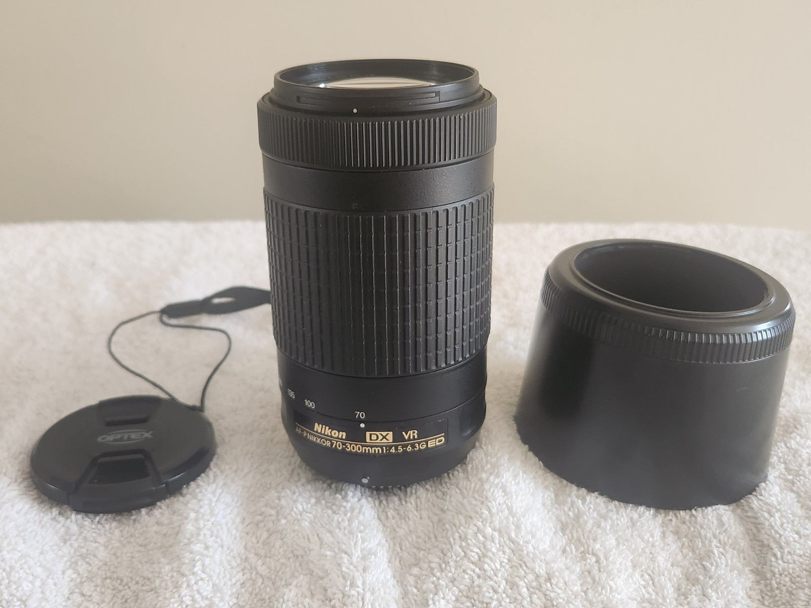 Nikon AF-P DX NIKKOR 70-300mm f/4.5-6.3G ED VR Zoom Lens Excellent