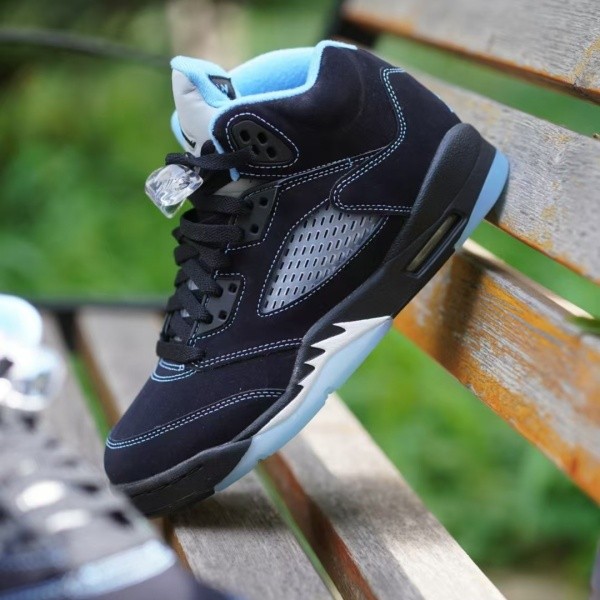 2026 Jordan 5 “Black University Blue”High Top Retro Basketball Shoes 2026 Jordan 5 “Black University Blue”High Top Retro Basketball Shoes