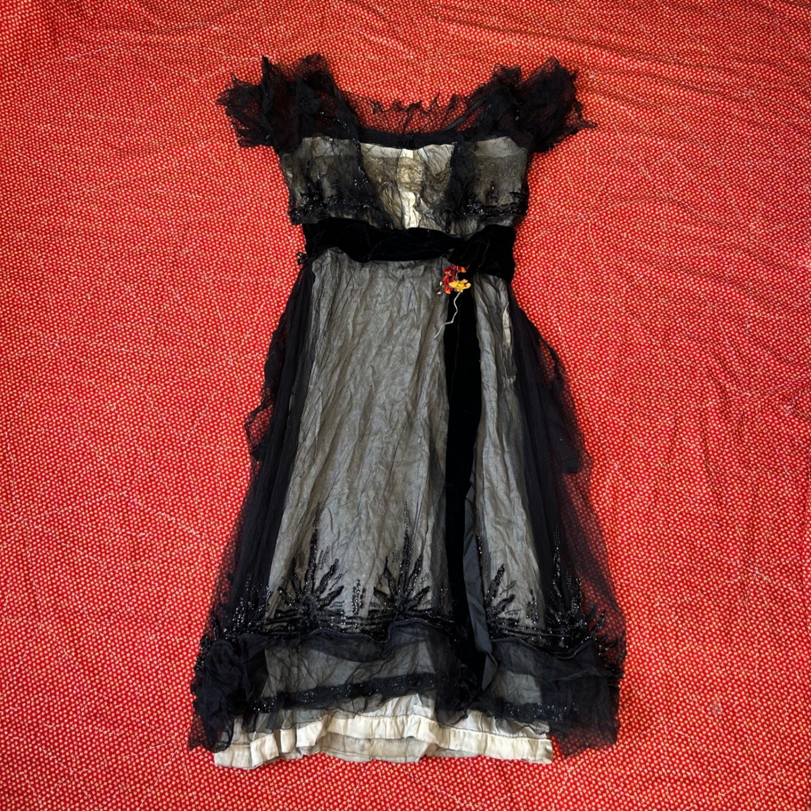 Antique Edwardian 1910 Black silk lace and velvet Tulle Sequin Dress floral belt Antique Edwardian 1910 Black silk lace and velvet Tulle Sequin Dress floral belt