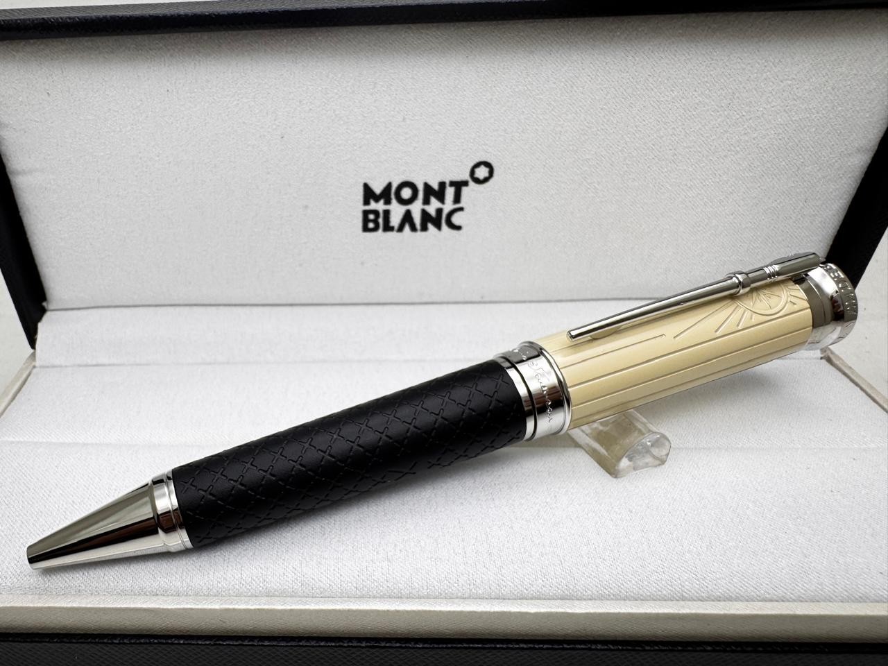 Excellent Montblanc Homage to Robert Louis Stevens Writers Edition Ballpoint Pen