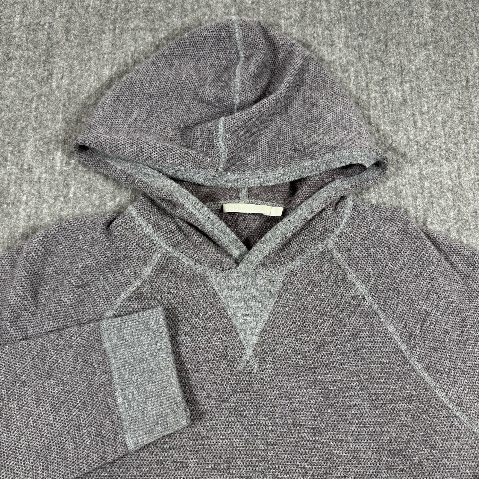 Vince Men’s Wool Cashmere Hoodie Sweater Size M Gray Wool Cashmere Pullover Vince Men’s Wool Cashmere Hoodie Sweater Size M Gray Wool Cashmere Pullover