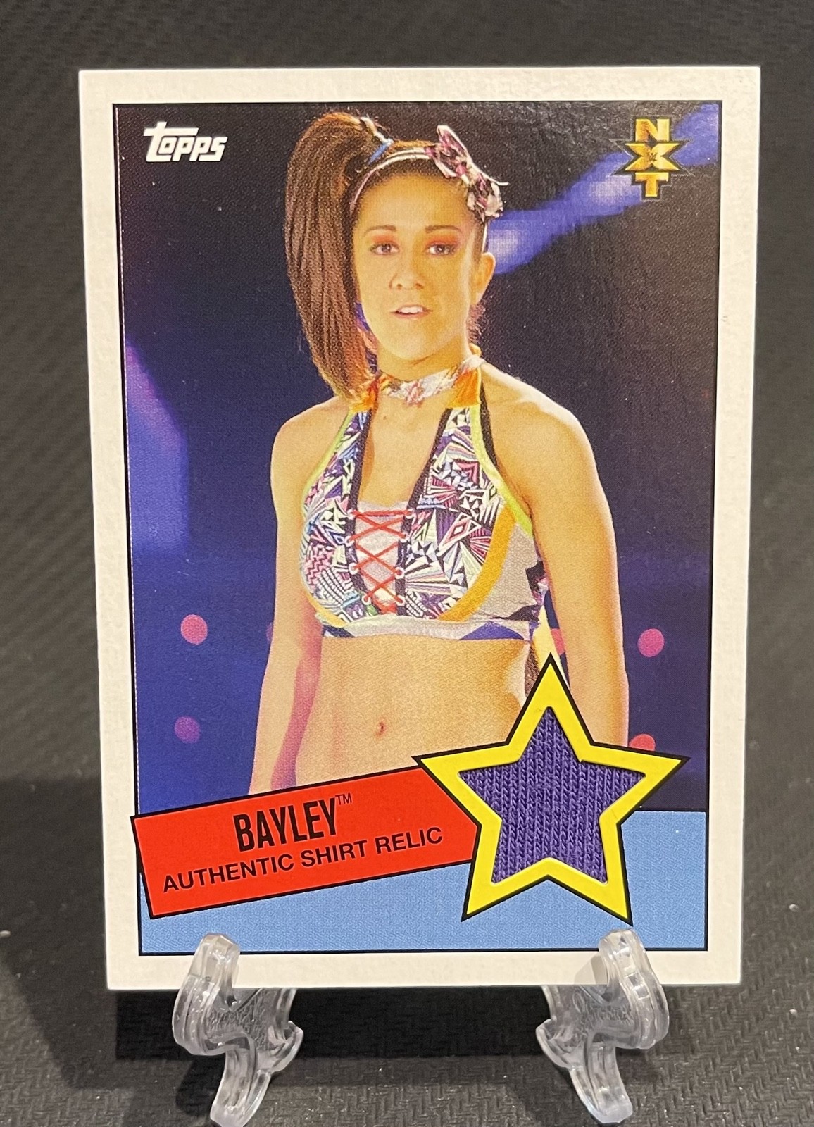 2015 Topps Heritage WWE - Swatch Relic Bayley (MEM, RC) 2015 Topps Heritage WWE - Swatch Relic Bayley (MEM, RC)