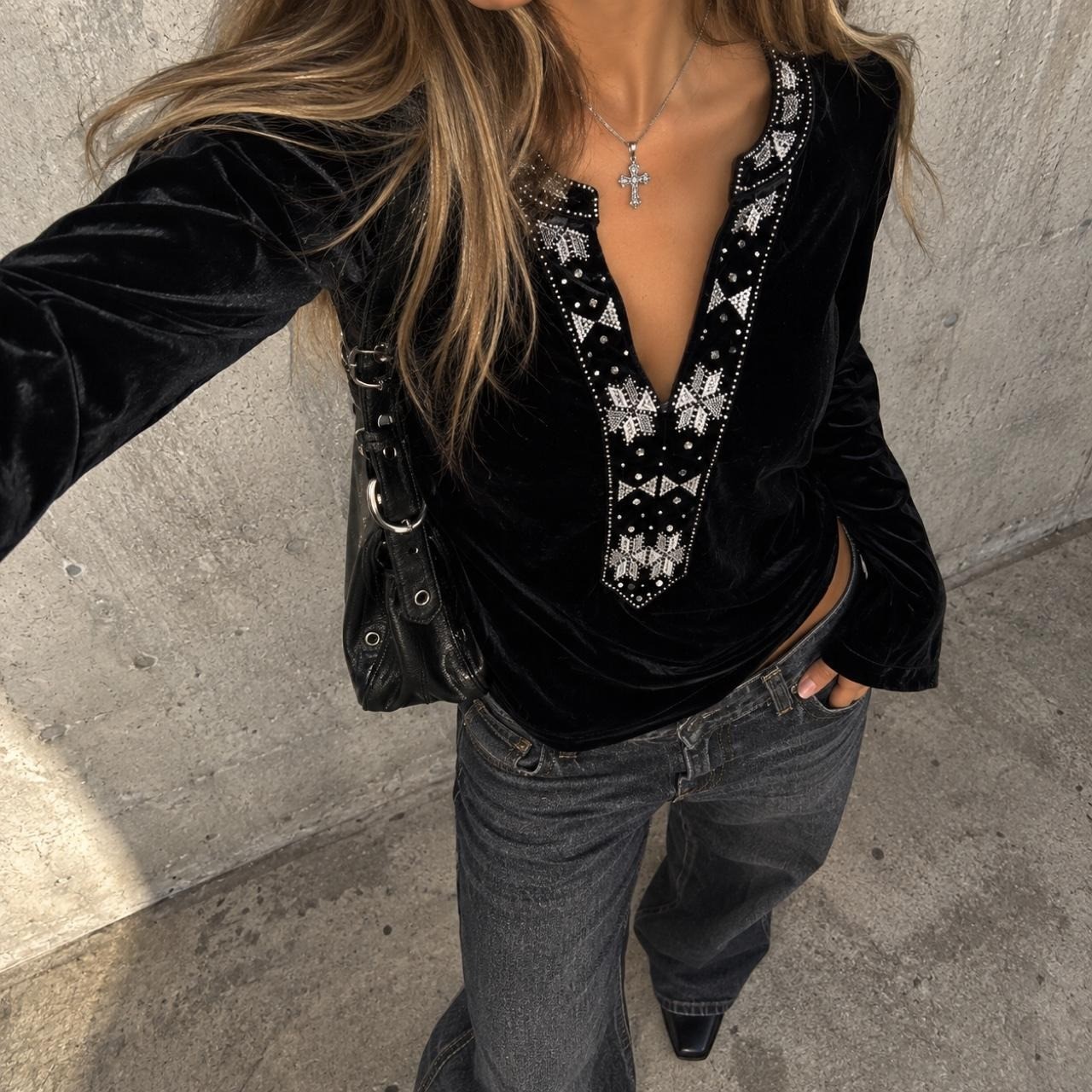 Reba Black Velvet Embellished Tunic Top – Size Medium Gorgeous Reba black Reba Black Velvet Embellished Tunic Top – Size Medium Gorgeous Reba black