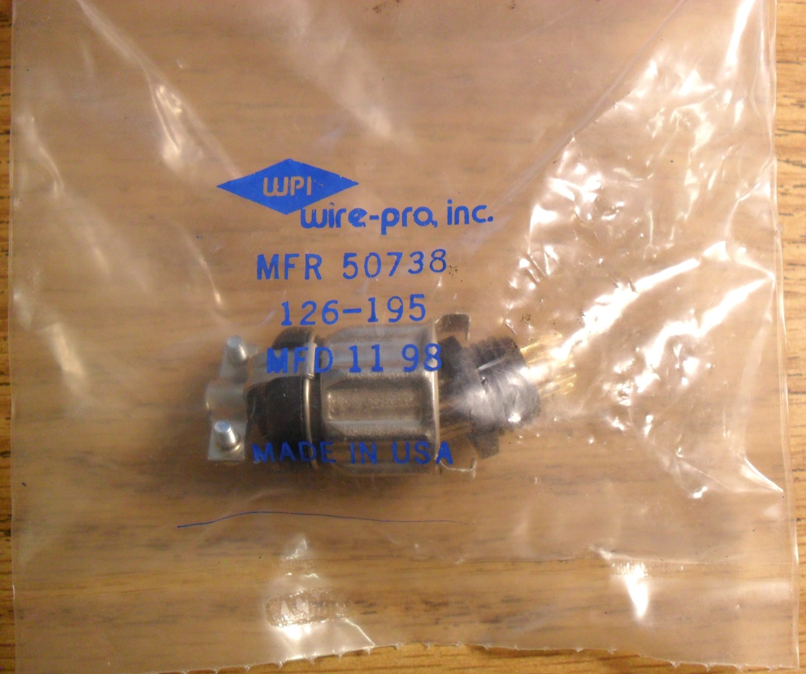 Amphenol 126-195 | 7 Pin Circular Locking Hexagonal MALE Connector