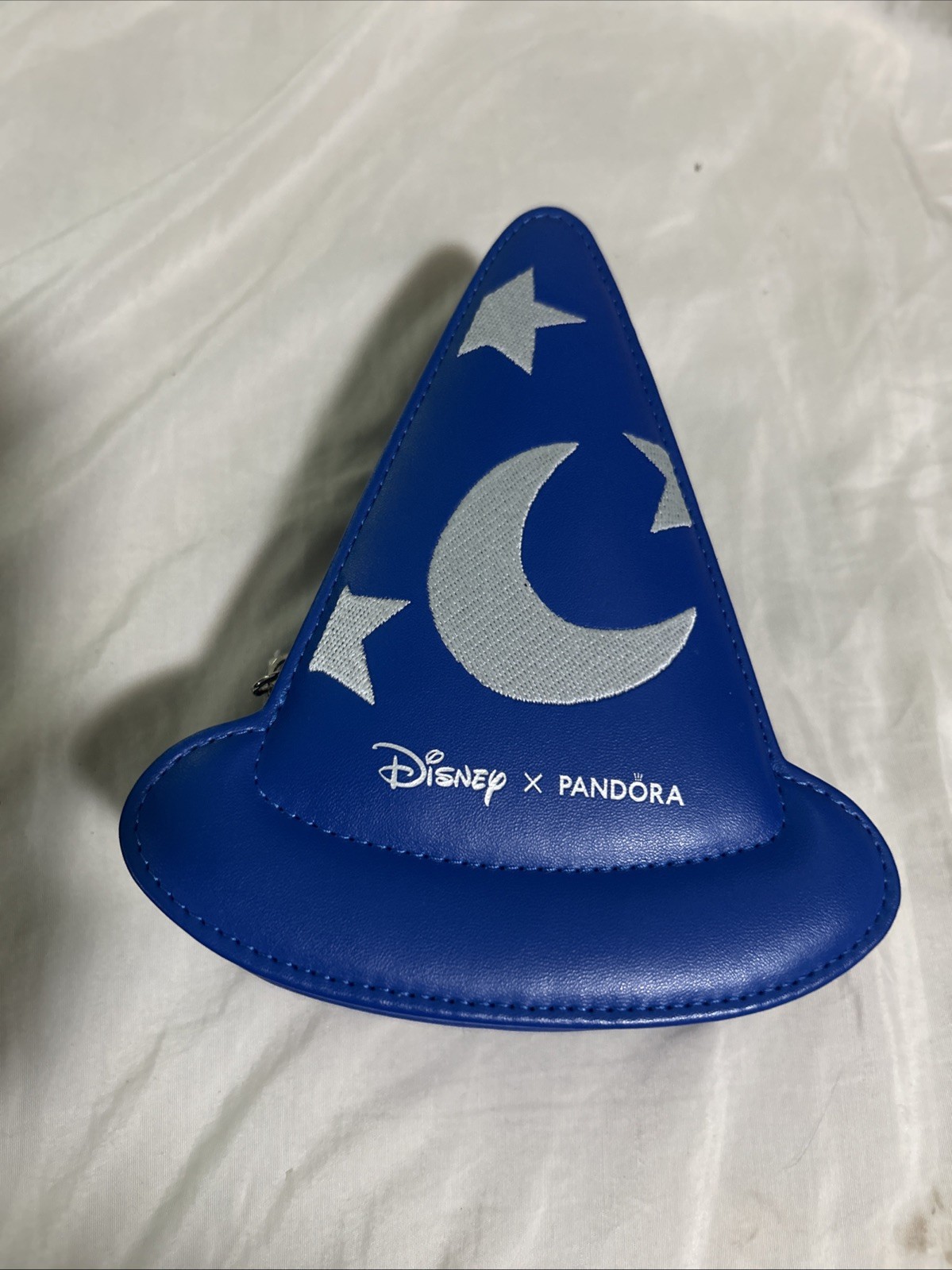 Pandora X Disney Mickey Sorcerer Hat Blue Jewelry Case Limited Edition Pandora X Disney Mickey Sorcerer Hat Blue Jewelry Case Limited Edition