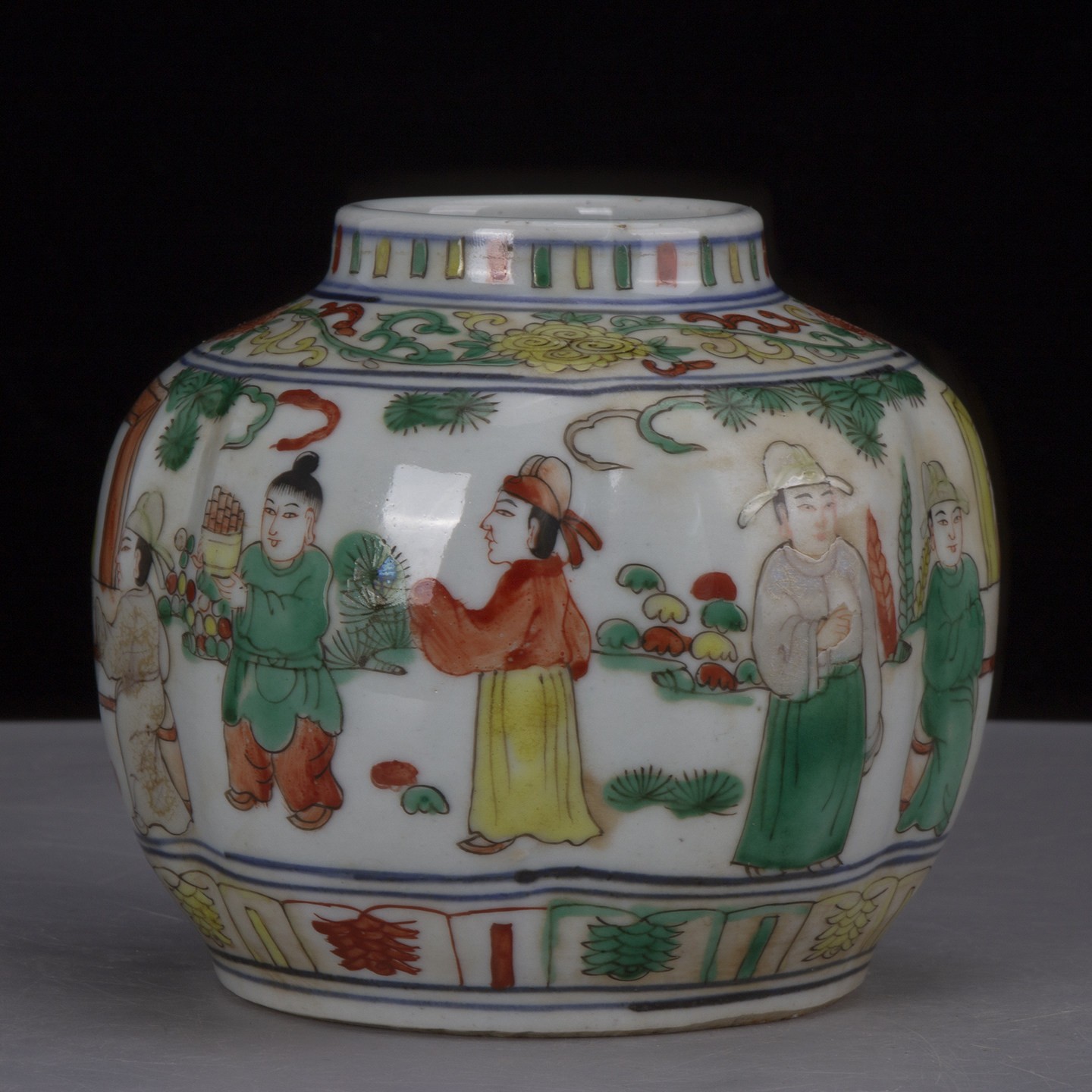 Chinese Ming Wanli Doucai Porcelain Figural Motif Pot 5.5 inch 五彩人物罐
