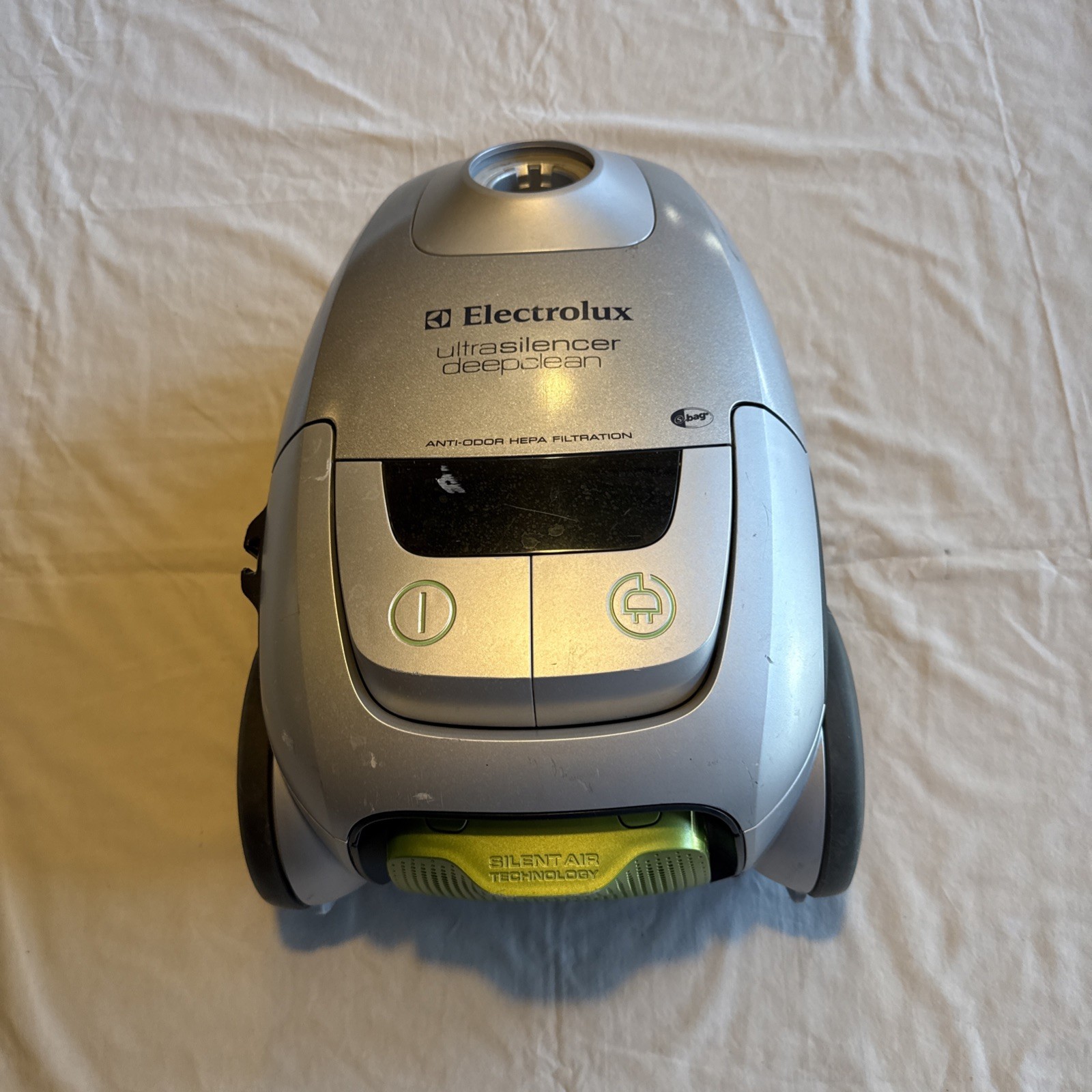 Electrolux EL7061 Ultra Silencer Deep Clean Canister Only Ultrasilencer Electrolux EL7061 Ultra Silencer Deep Clean Canister Only Ultrasilencer