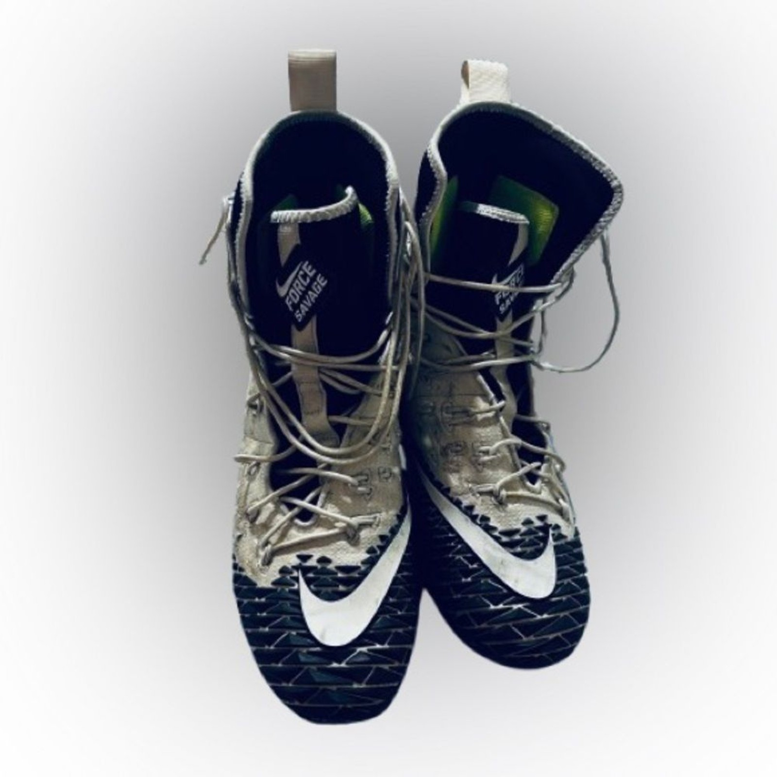 Men’s Nike Vapor Max Cleats Black and White - Size 9.5 Men’s Nike Vapor Max Cleats Black and White - Size 9.5