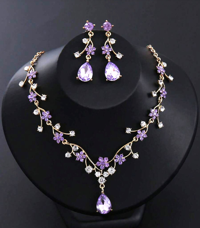 JEWELRY SET-3 Pieces Vintage Style PURPLE Necklace and Earrings JEWELRY SET-3 Pieces Vintage Style PURPLE Necklace and Earrings