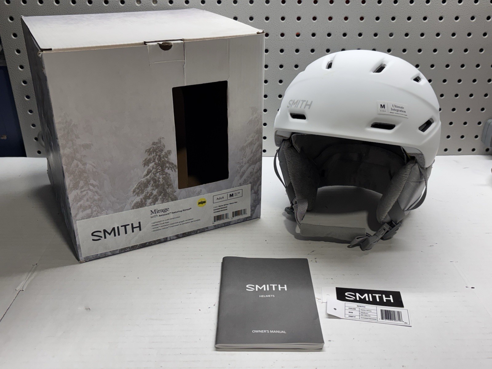 Smith Optics Mirage Ski Snow Helmet in Matte White Size Medium. Mint in Open Box Smith Optics Mirage Ski Snow Helmet in Matte White Size Medium. Mint in Open Box