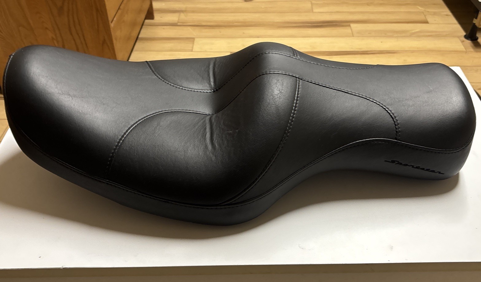 OEM 2004-2006 Harley-Davidson Sportster Two-Up Dual Seat. Good Condition OEM 2004-2006 Harley-Davidson Sportster Two-Up Dual Seat. Good Condition