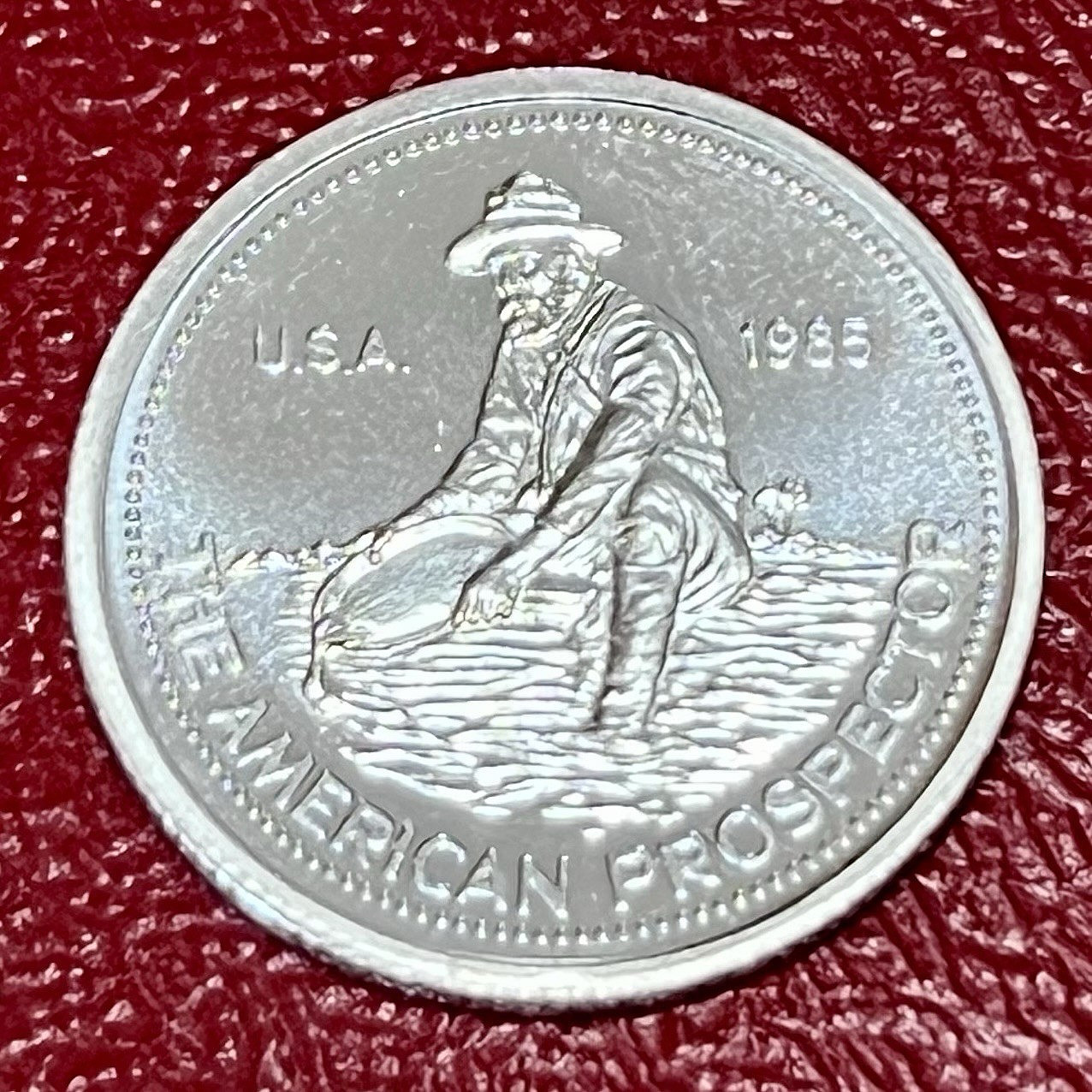 RARE 1985 ENGELHARD 1/10 oz .999 SILVER PROSPECTOR ROUND